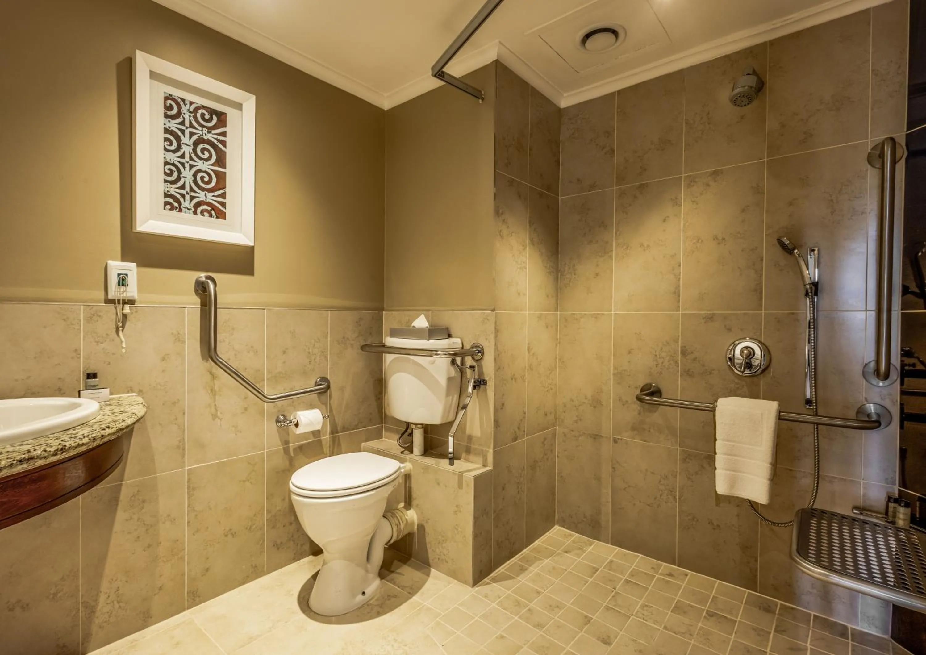 Bathroom in Hemingways Hotel