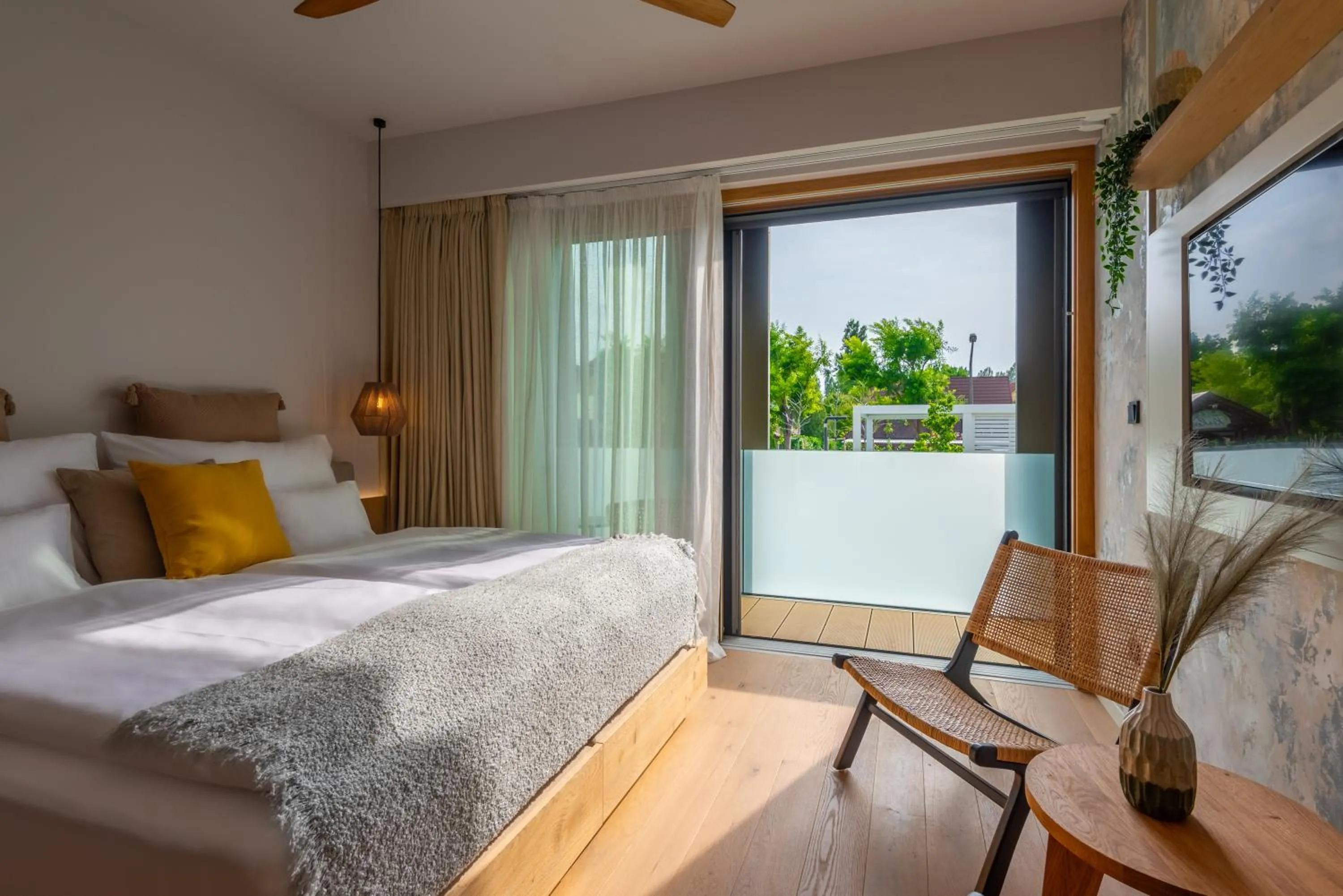 Bedroom, Bed in REED Boutique HOTEL & BISTRO