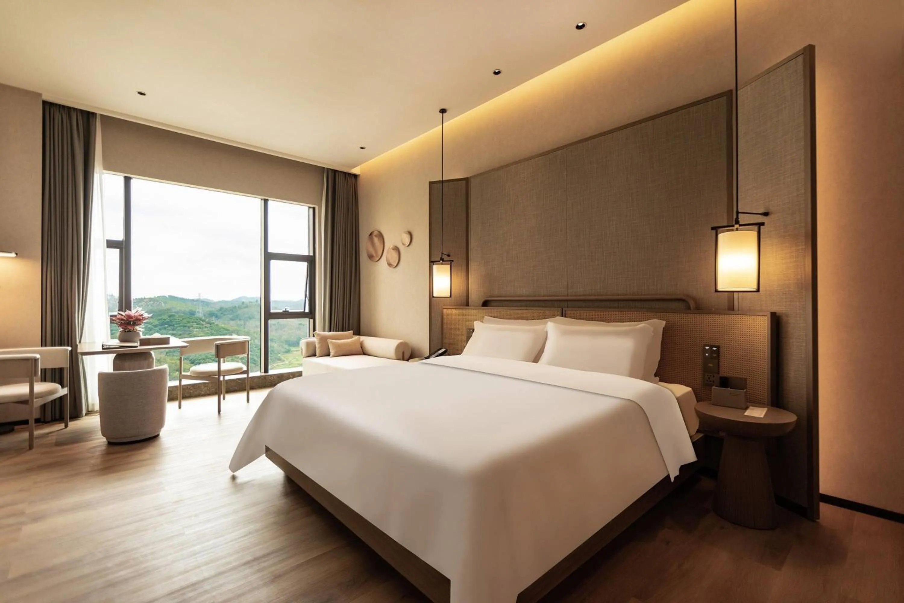 Photo of the whole room, Bed in Wyndham Garden Gaozhou