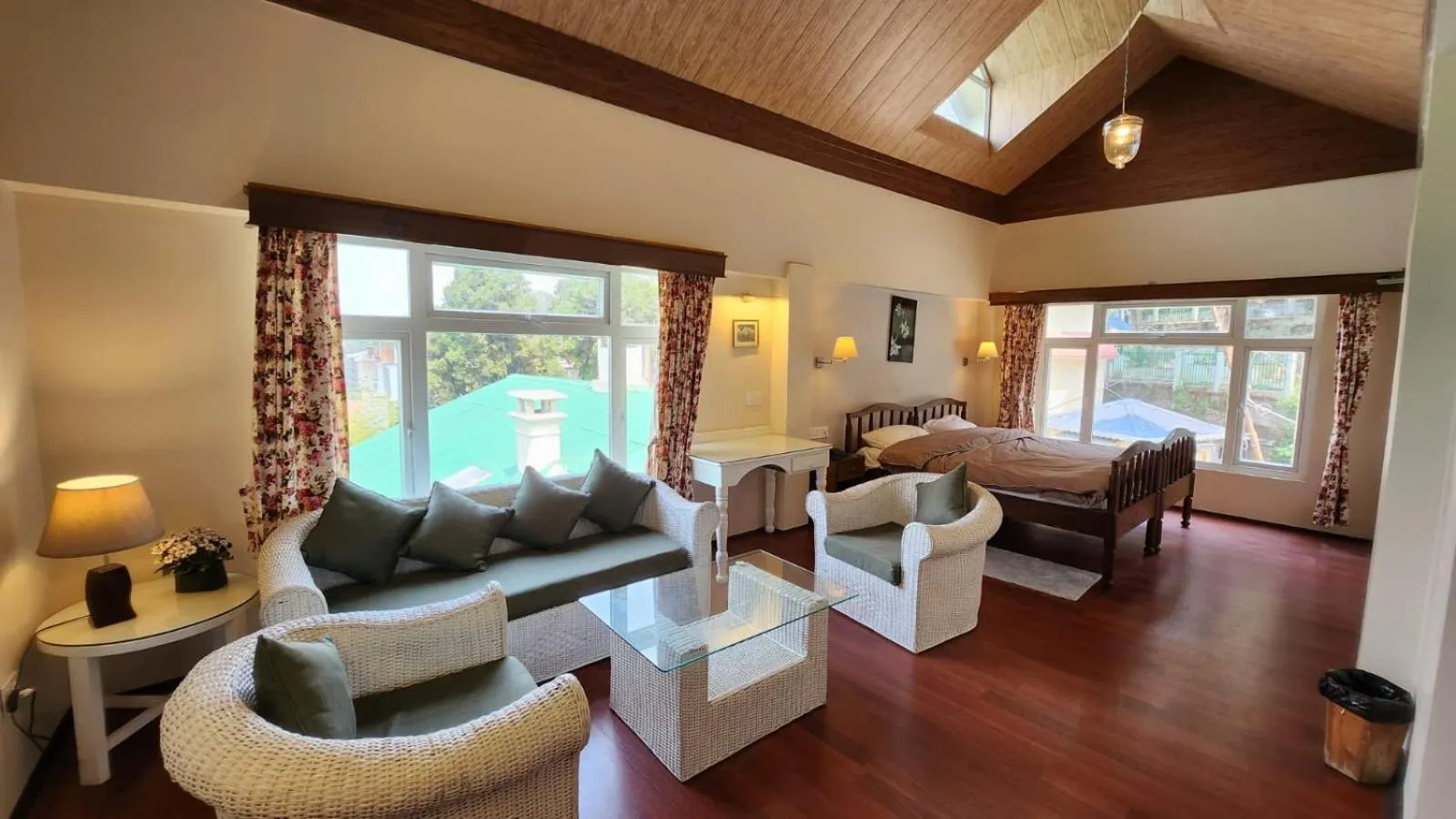 Bed in Ivanhoe Hotel (A Heritage Property)