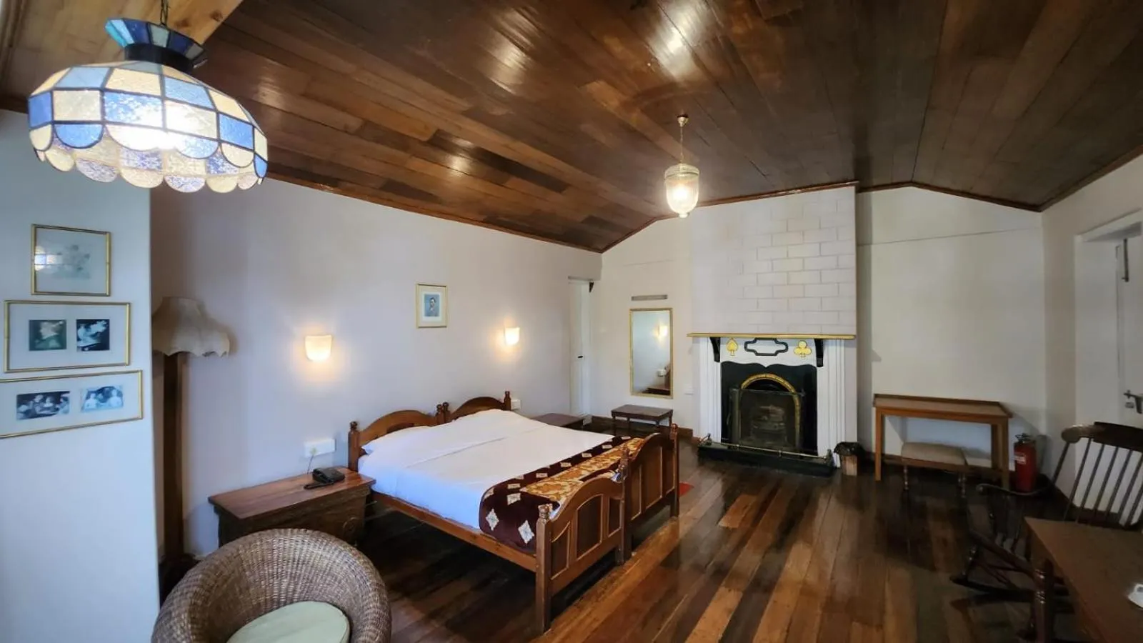 Bed in Ivanhoe Hotel (A Heritage Property)