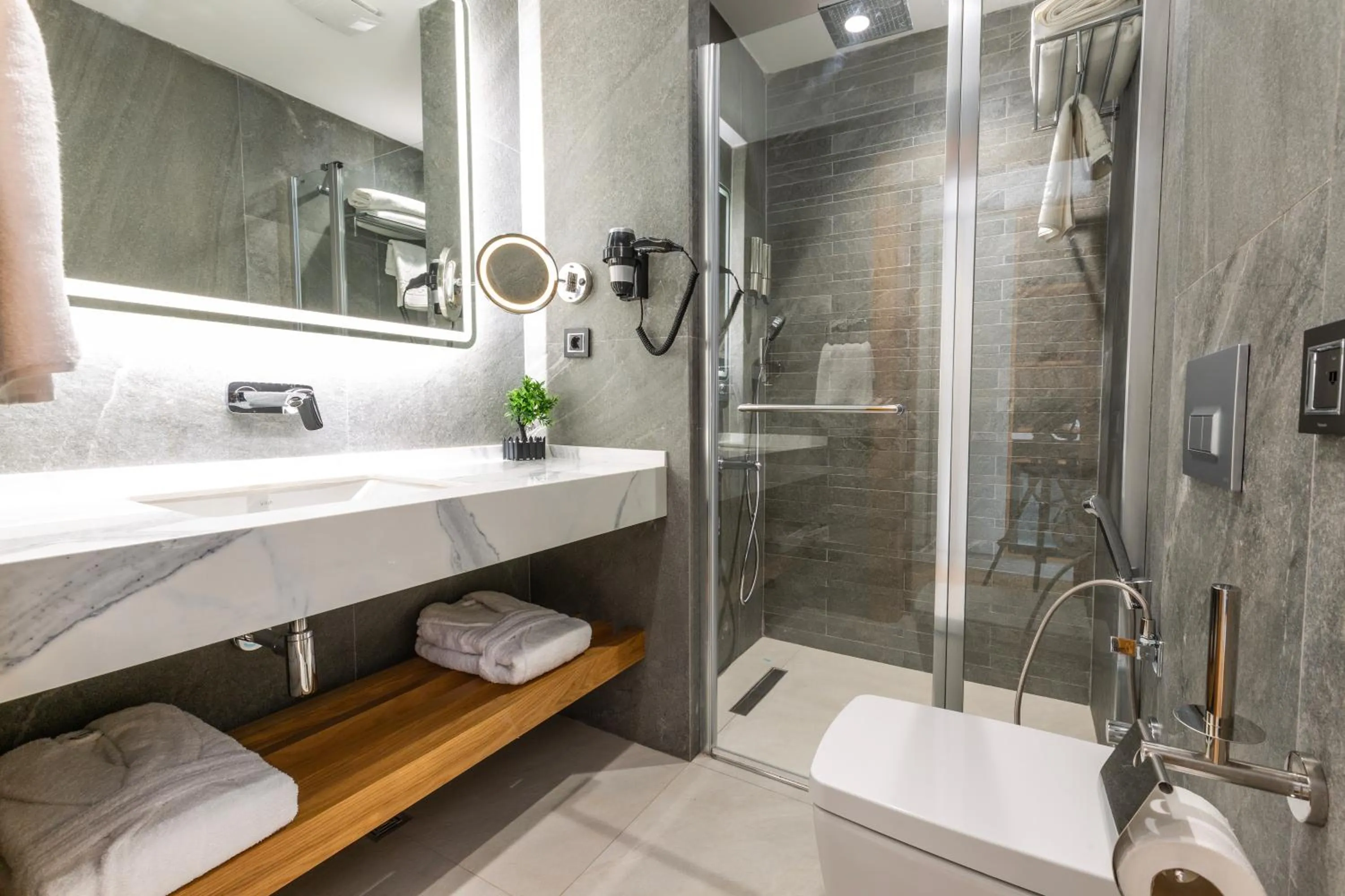 Shower in North Star Hotel