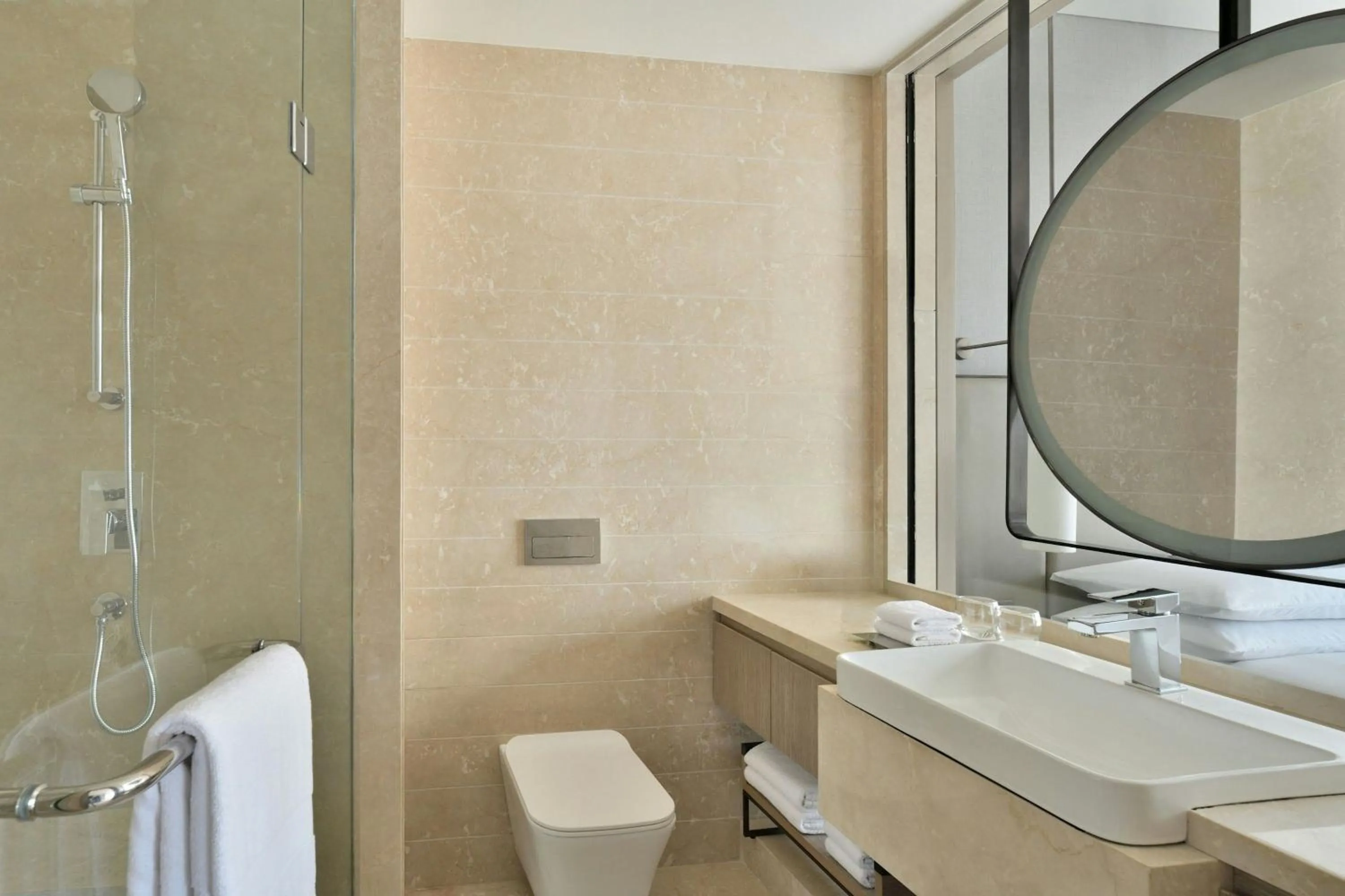 Bathroom in Le Méridien Navi Mumbai