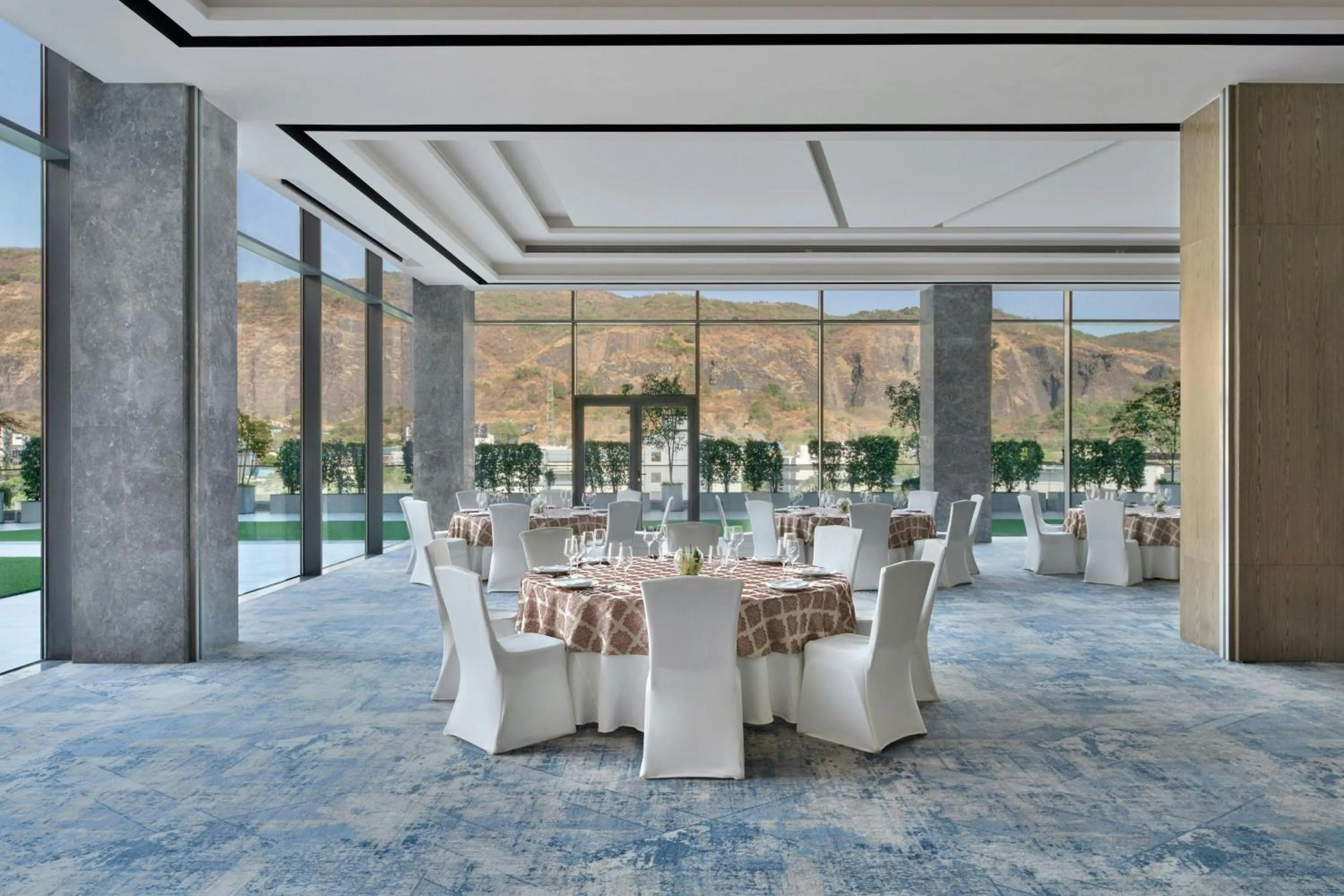 Meeting/conference room in Le Méridien Navi Mumbai