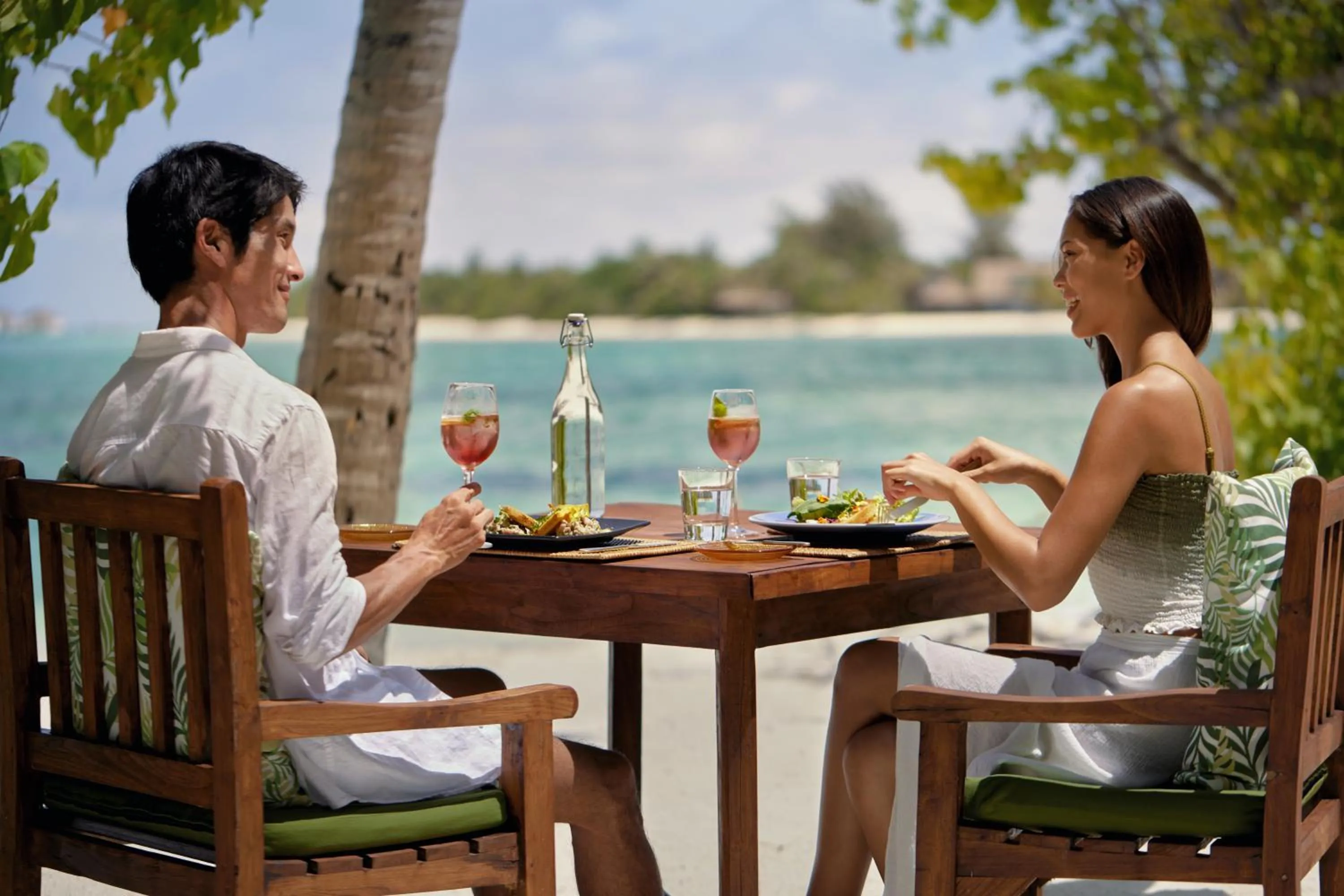 Dining area in Six Senses Kanuhura