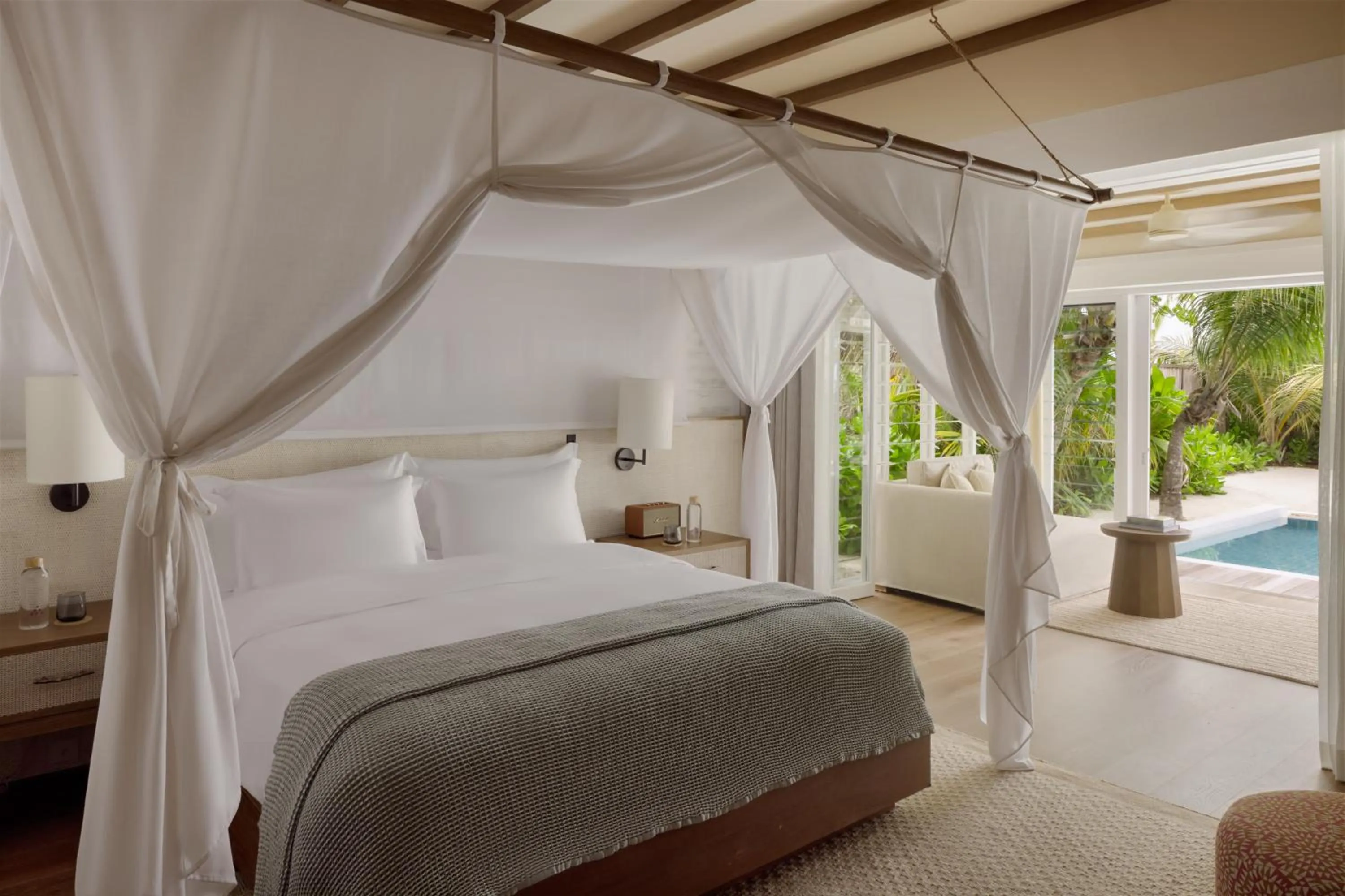 Bed in Six Senses Kanuhura