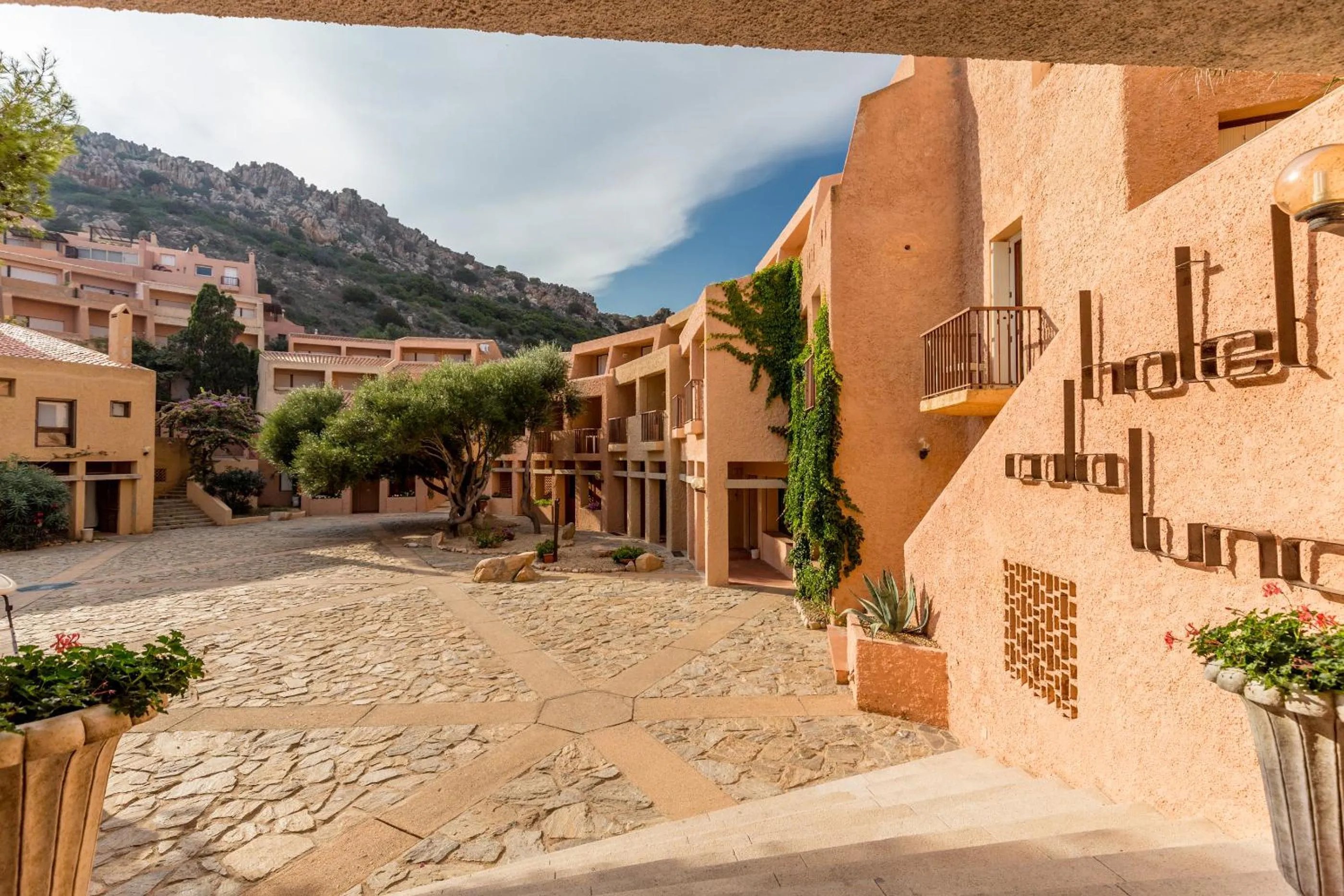 Property building in Hotel Cala Lunga