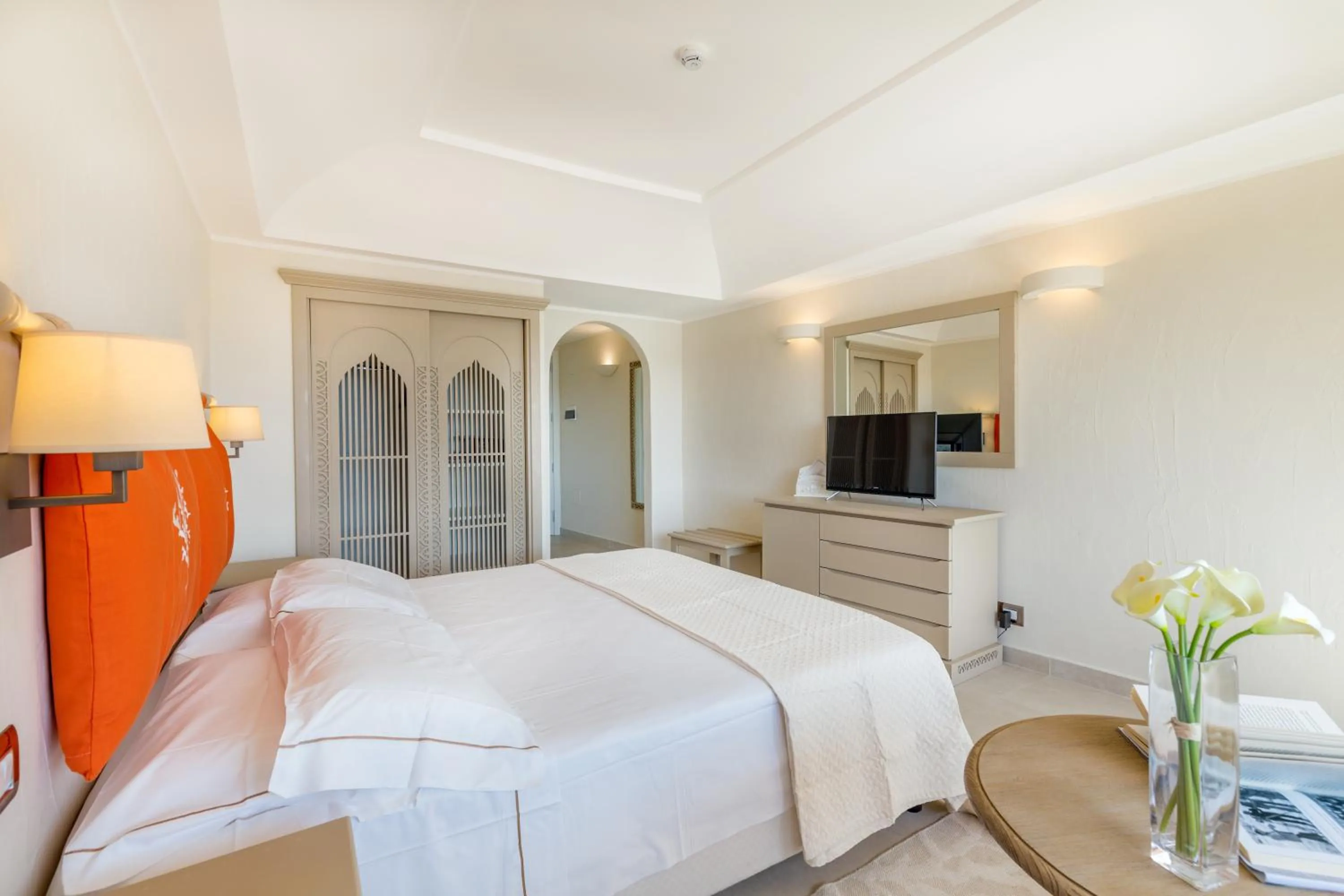 Bed in Hotel Cala Lunga