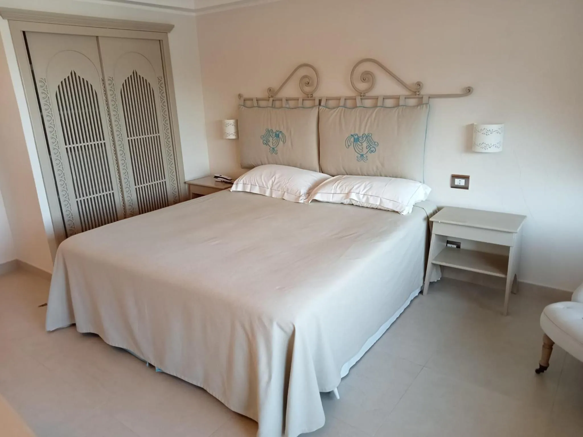 Bed in Hotel Cala Lunga