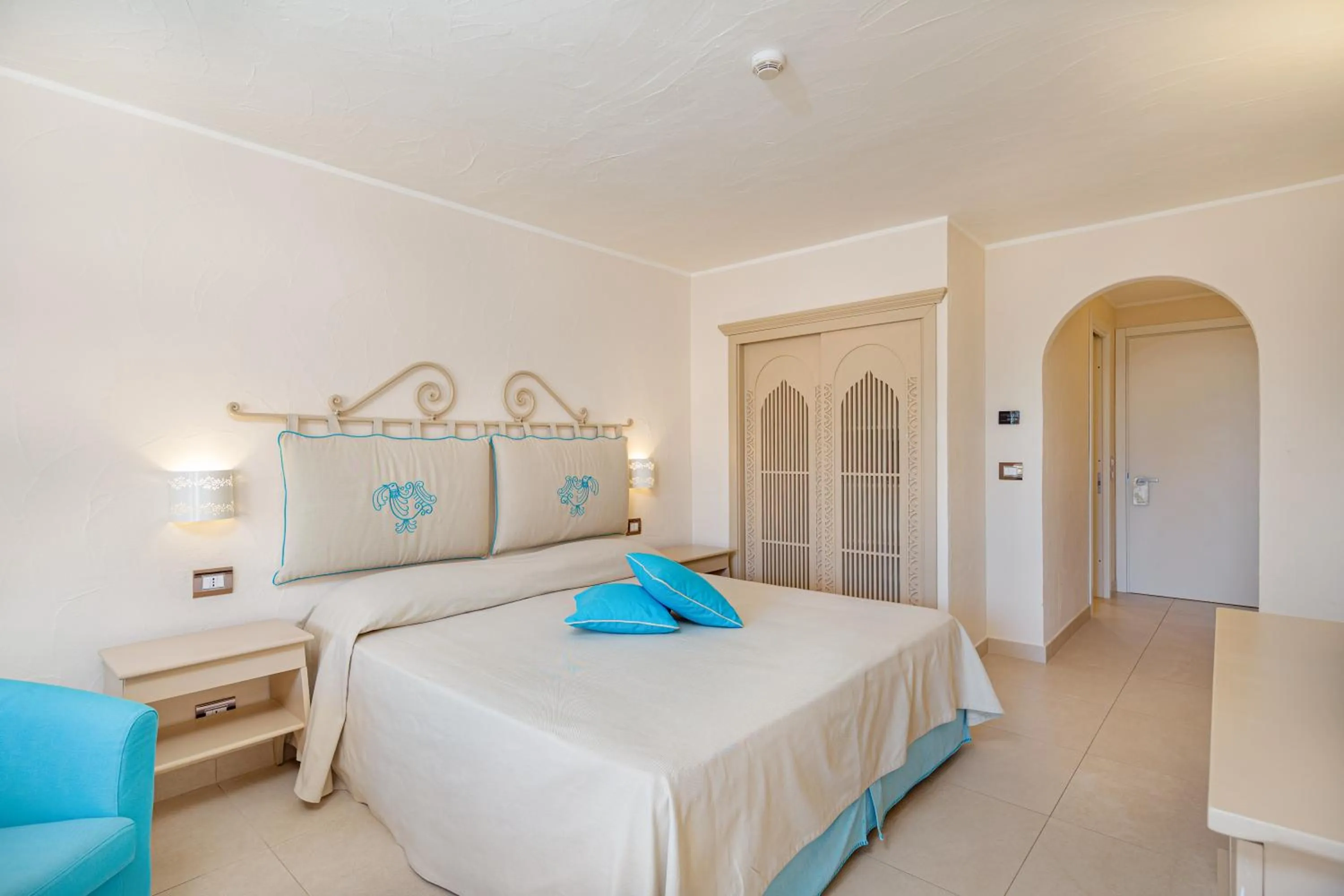 Bed in Hotel Cala Lunga