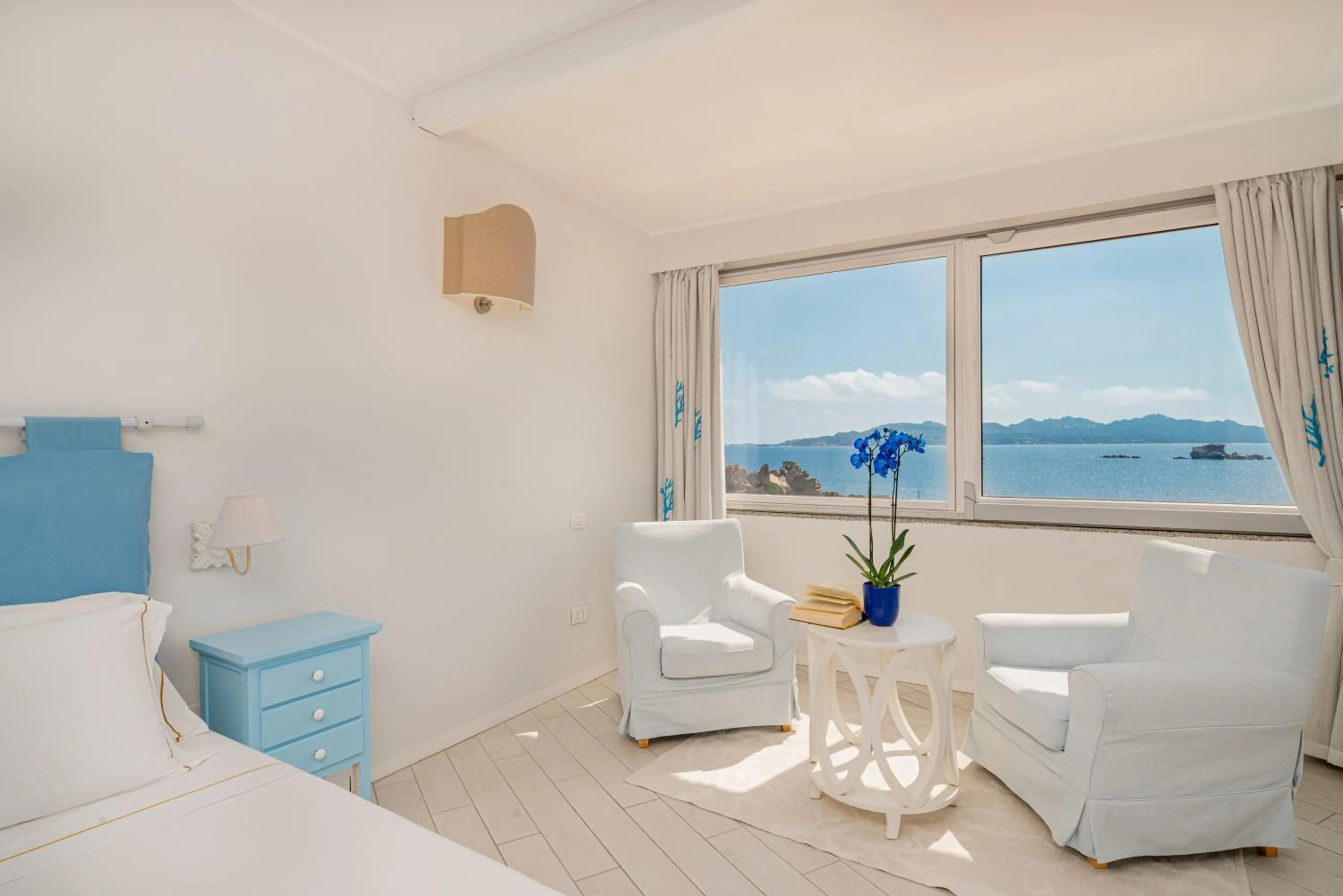 Bed in Hotel Cala Lunga