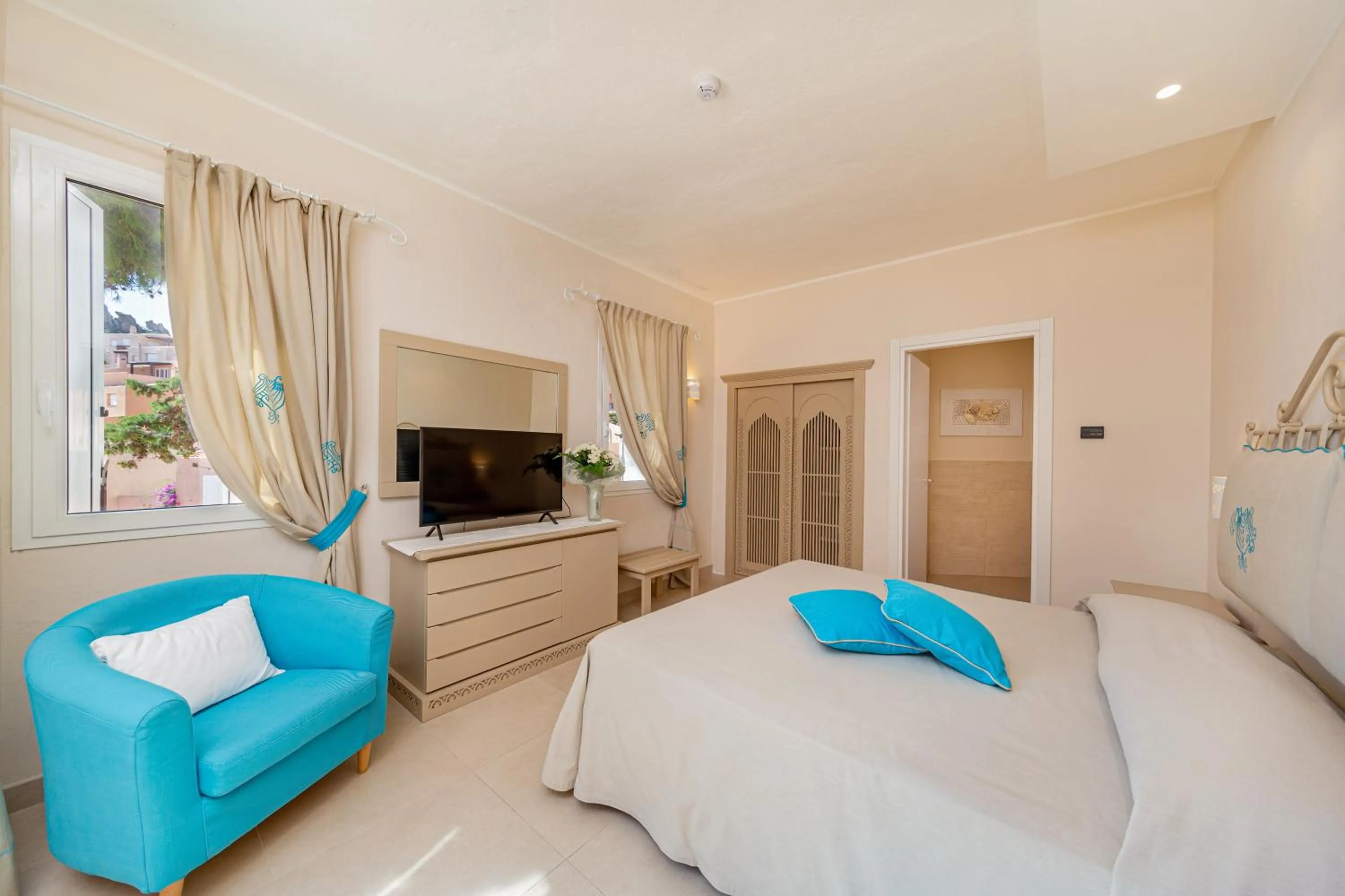 Bed in Hotel Cala Lunga