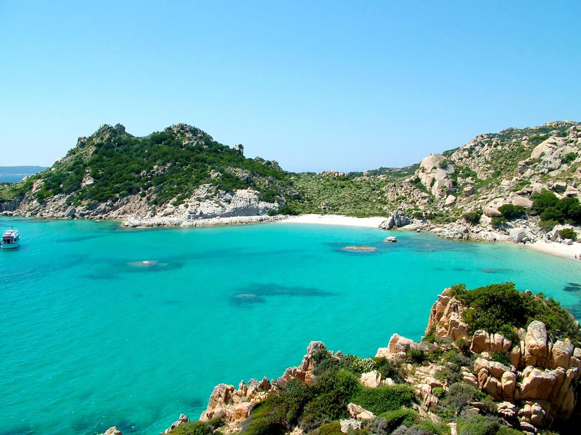 Natural landscape in Hotel Cala Lunga