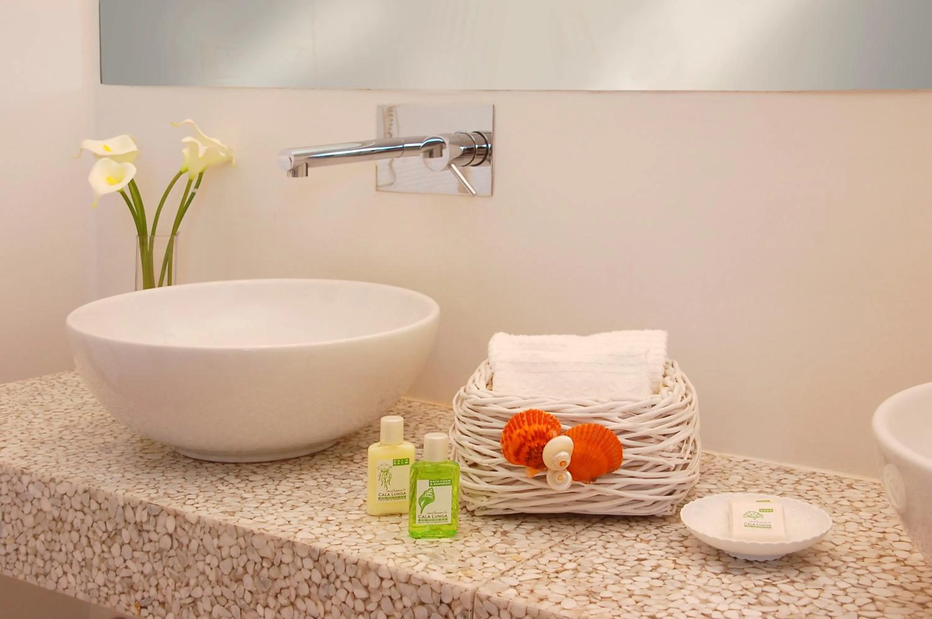 Bathroom in Hotel Cala Lunga