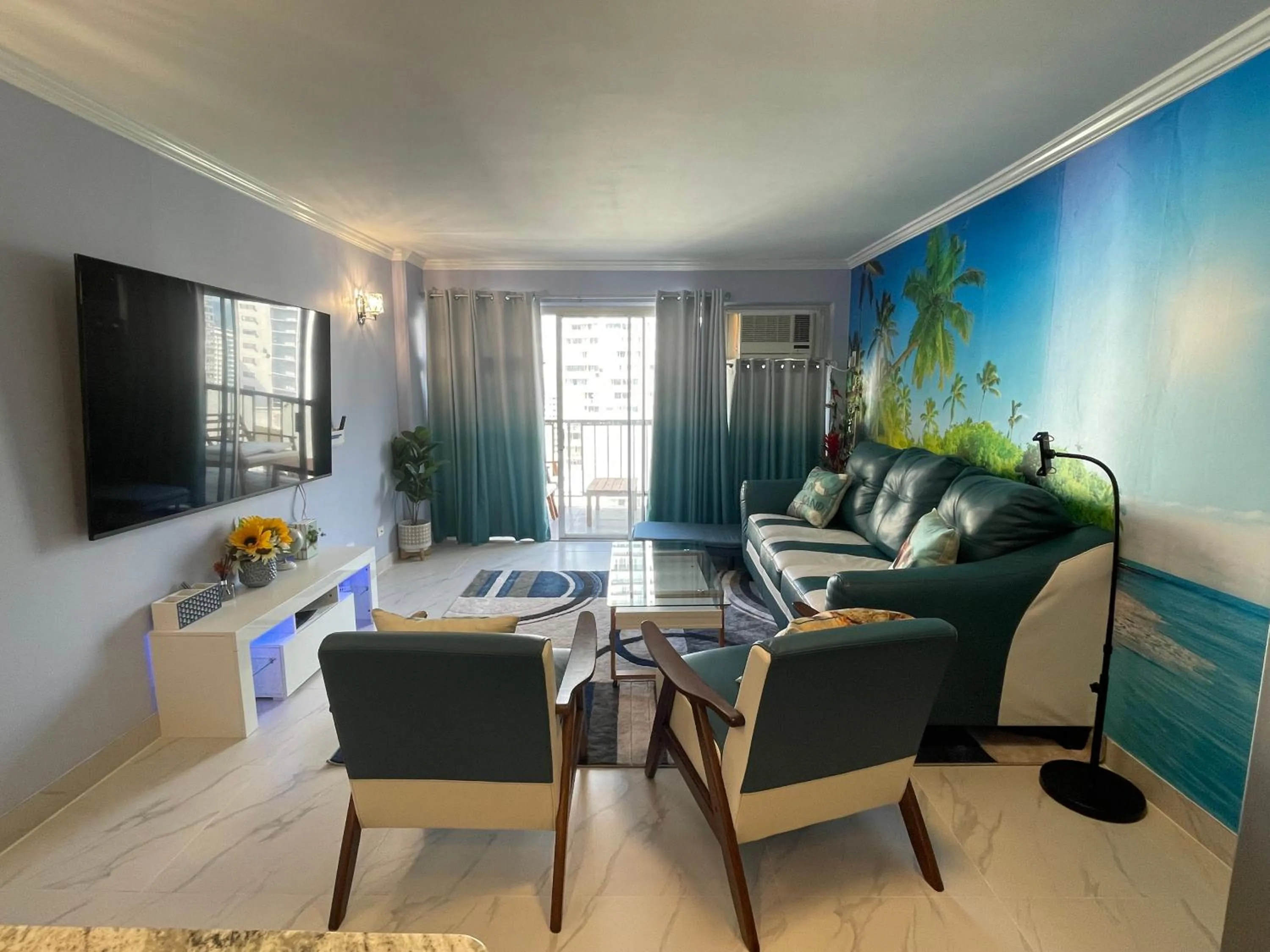 Amazing waikiki Beach condo 2Bed2Bath+free Parking