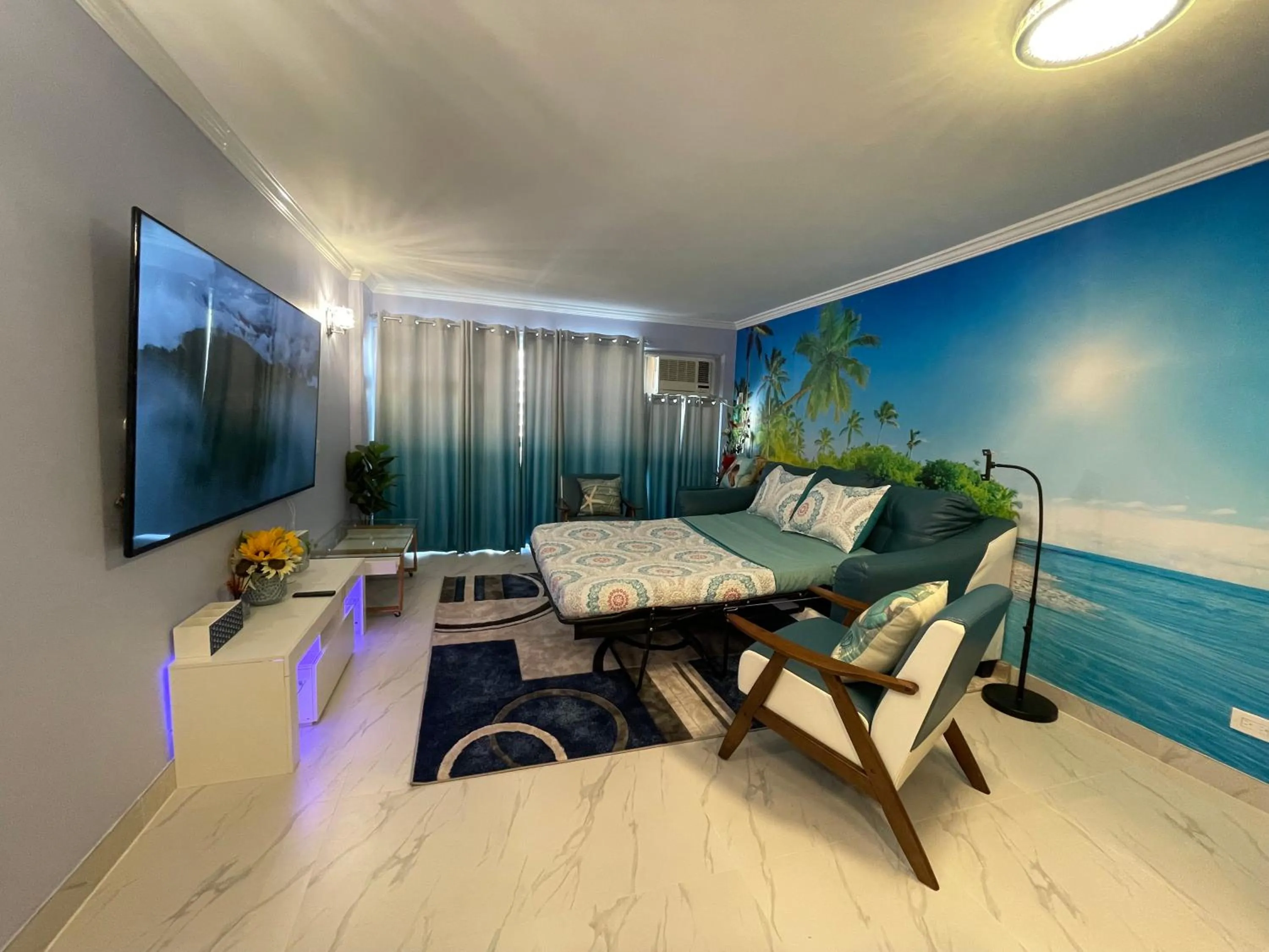 Amazing waikiki Beach condo 2Bed2Bath+free Parking