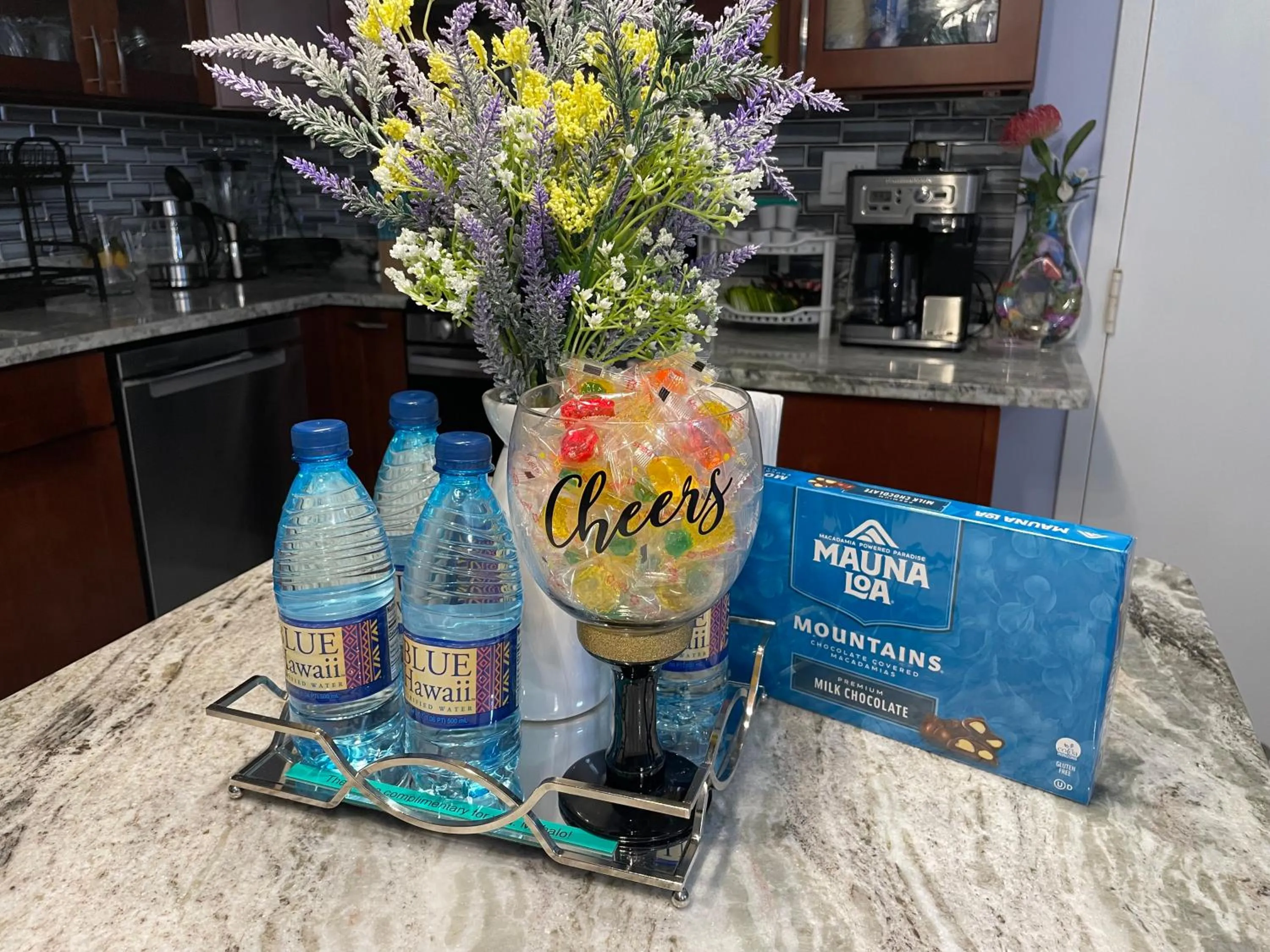 Amazing waikiki Beach condo 2Bed2Bath+free Parking