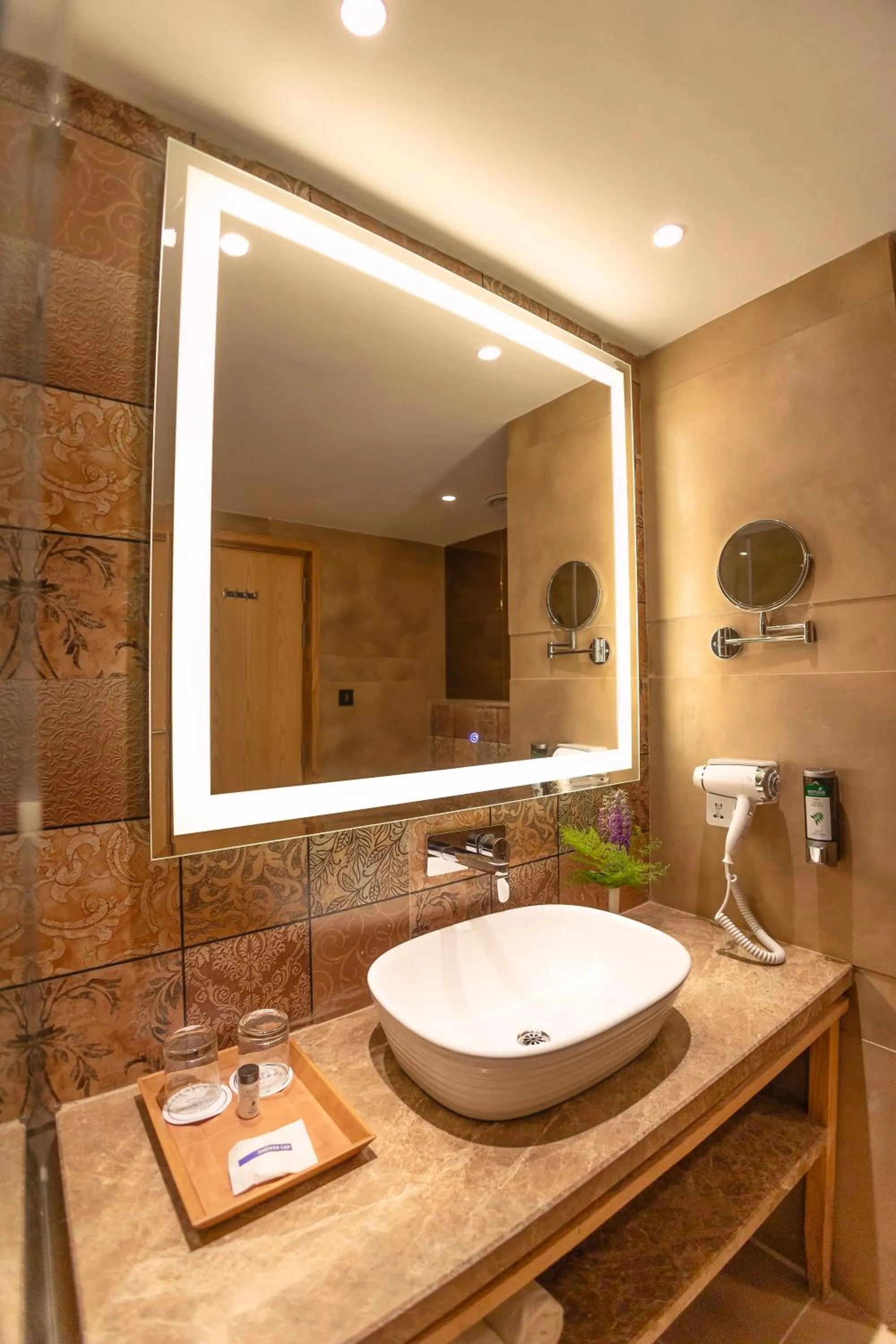 Bathroom in Presidium Sarovar Premiere Dalhousie