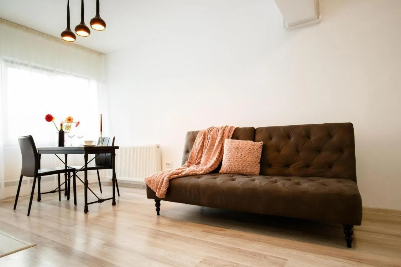 Metropolitan Iassium Apartments