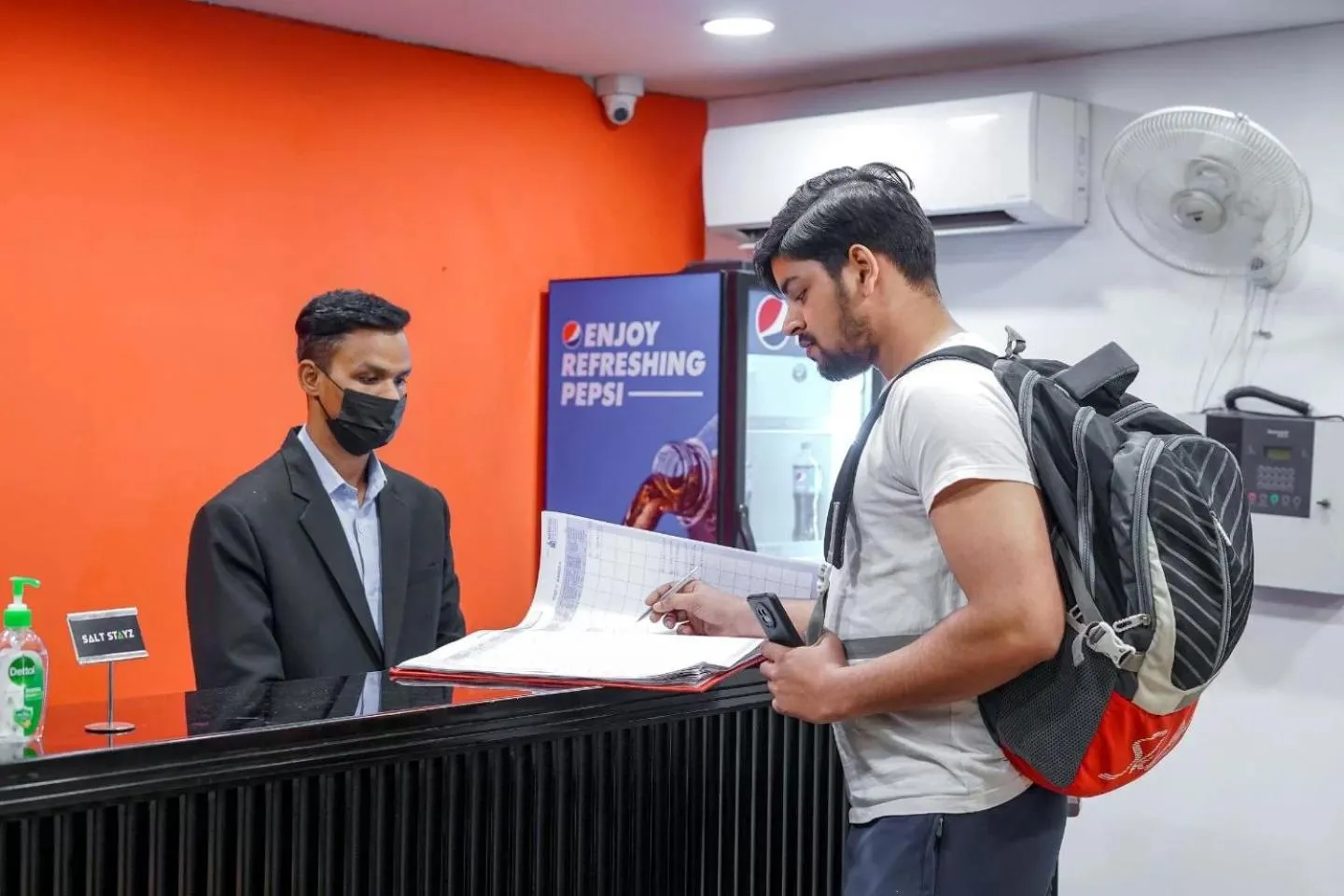 Lobby or reception in Saltstayz Express -Medicity Near Medanta Hospital