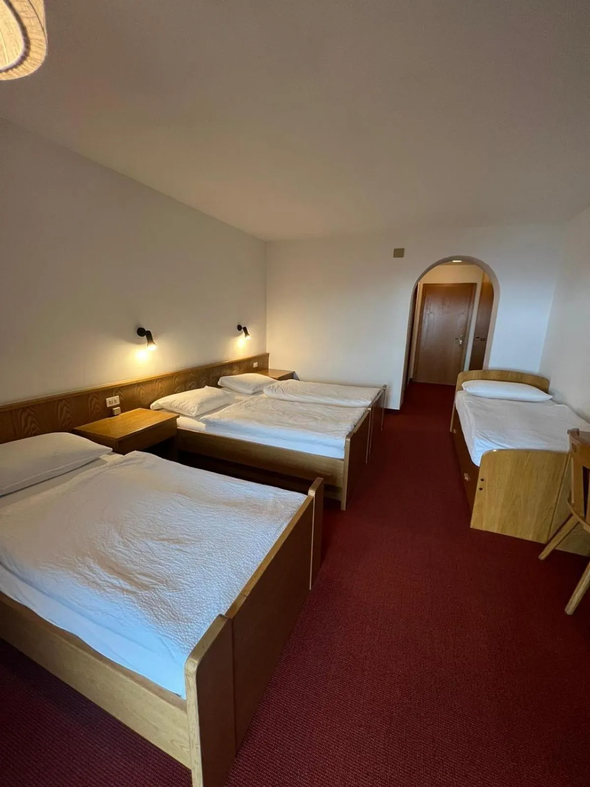 Quadruple Room with Balcony in Alpin Hotel & Restaurant Frara