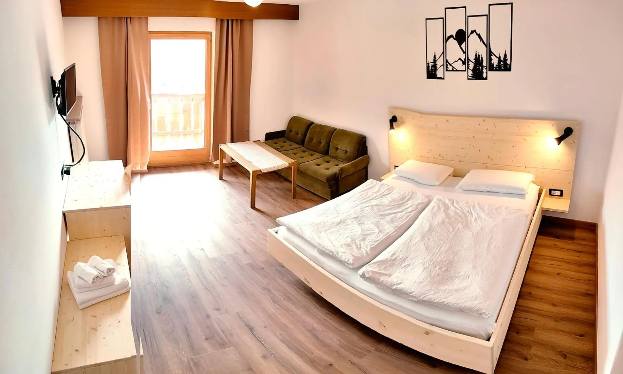 Bedroom, Bed in Alpin Hotel & Restaurant Frara