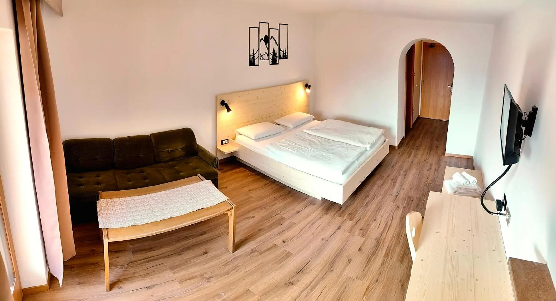Bed in Alpin Hotel & Restaurant Frara