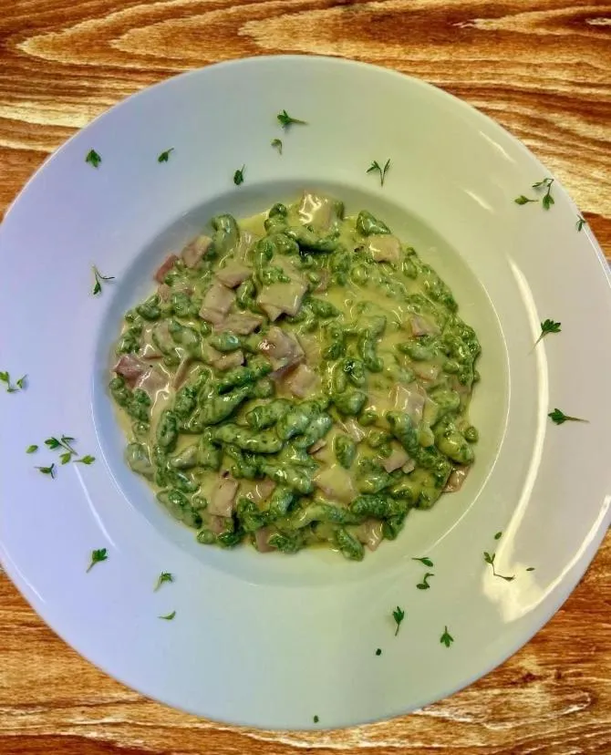 Restaurant/places to eat in Alpin Hotel & Restaurant Frara