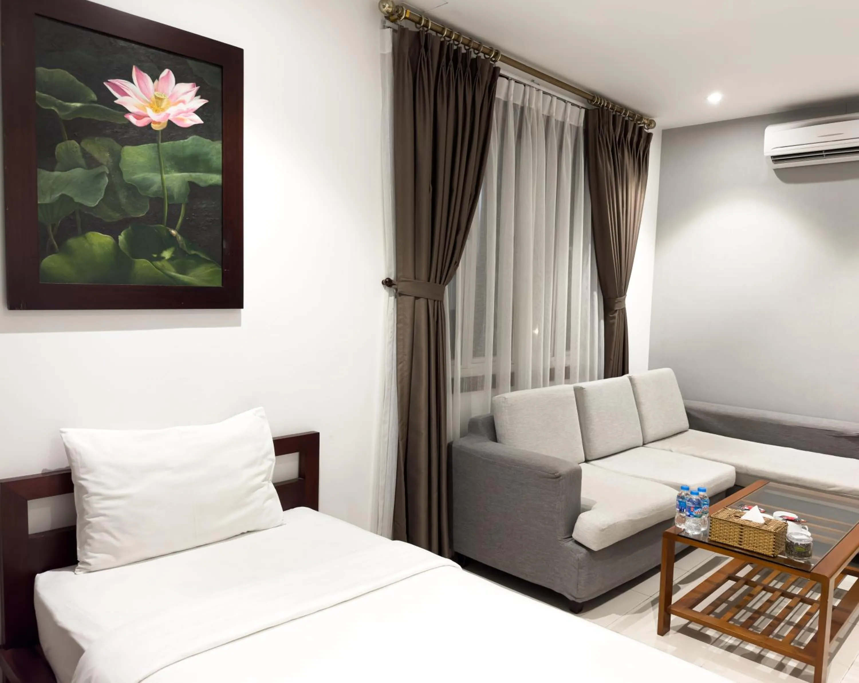 Bed in Hoang Yen Hotel Near SECC - Phu My Hung