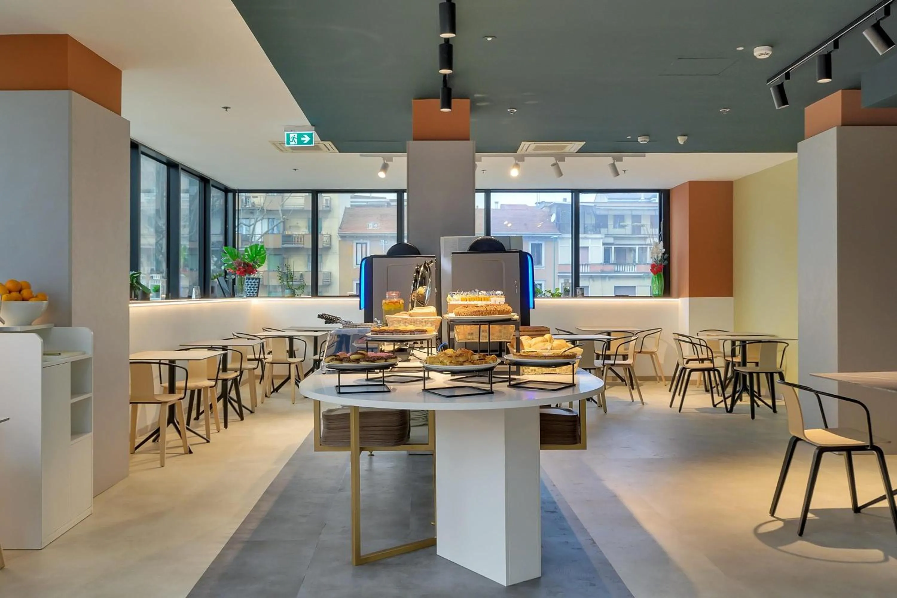 Restaurant/places to eat in B&B Hotel Milano Sesto Marelli