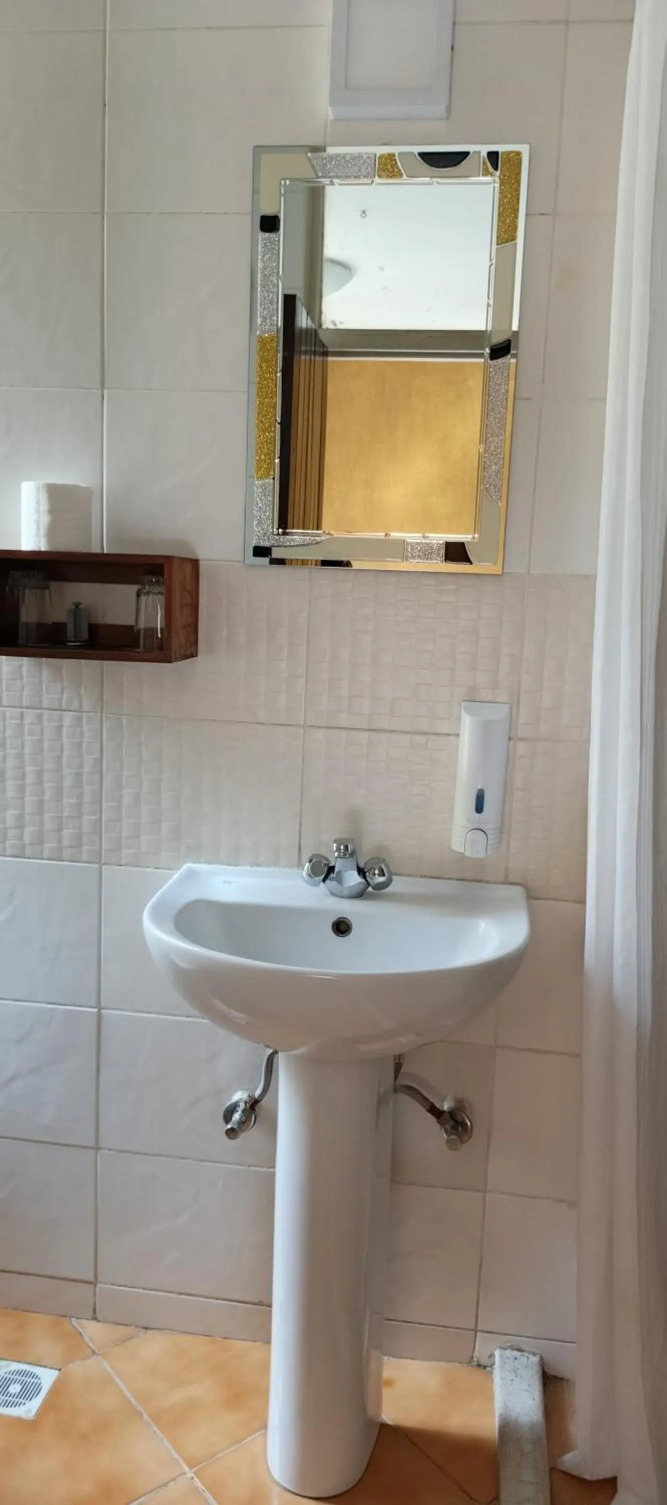 Bathroom in Kenya Comfort Hotel