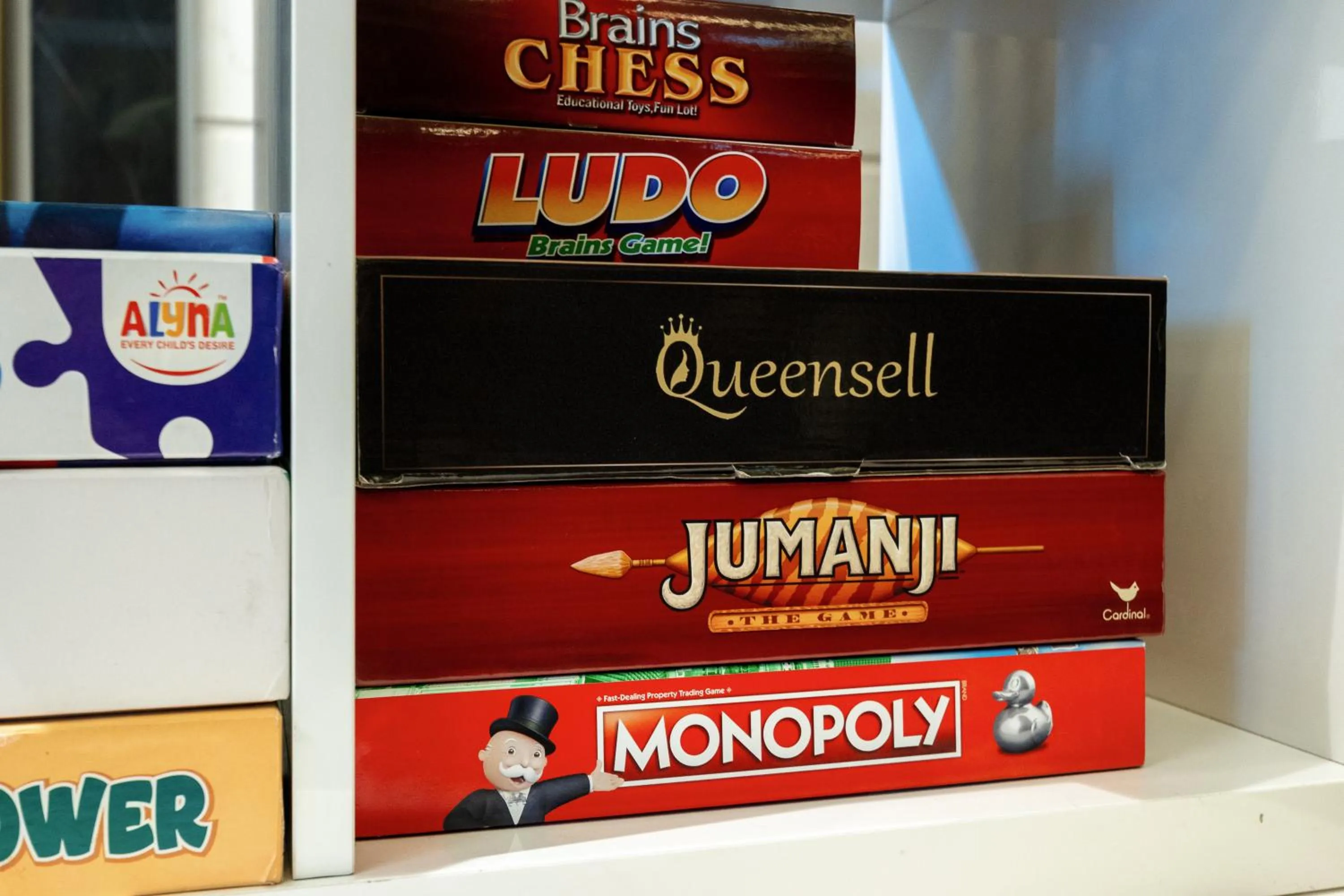 Game Room in Izzzi Life Mint