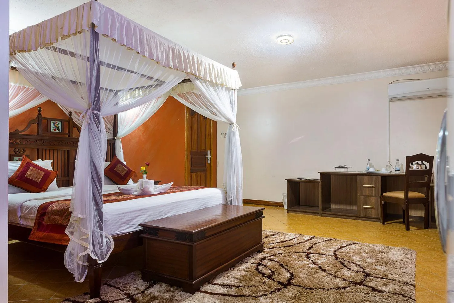 Executive Suite in Comfort Gardens