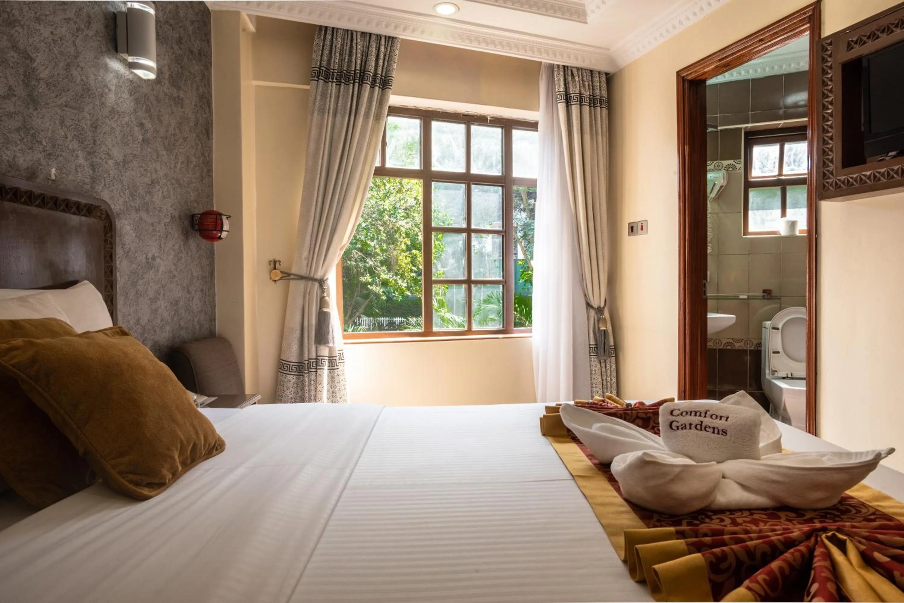 View (from property/room), Bed in Comfort Gardens