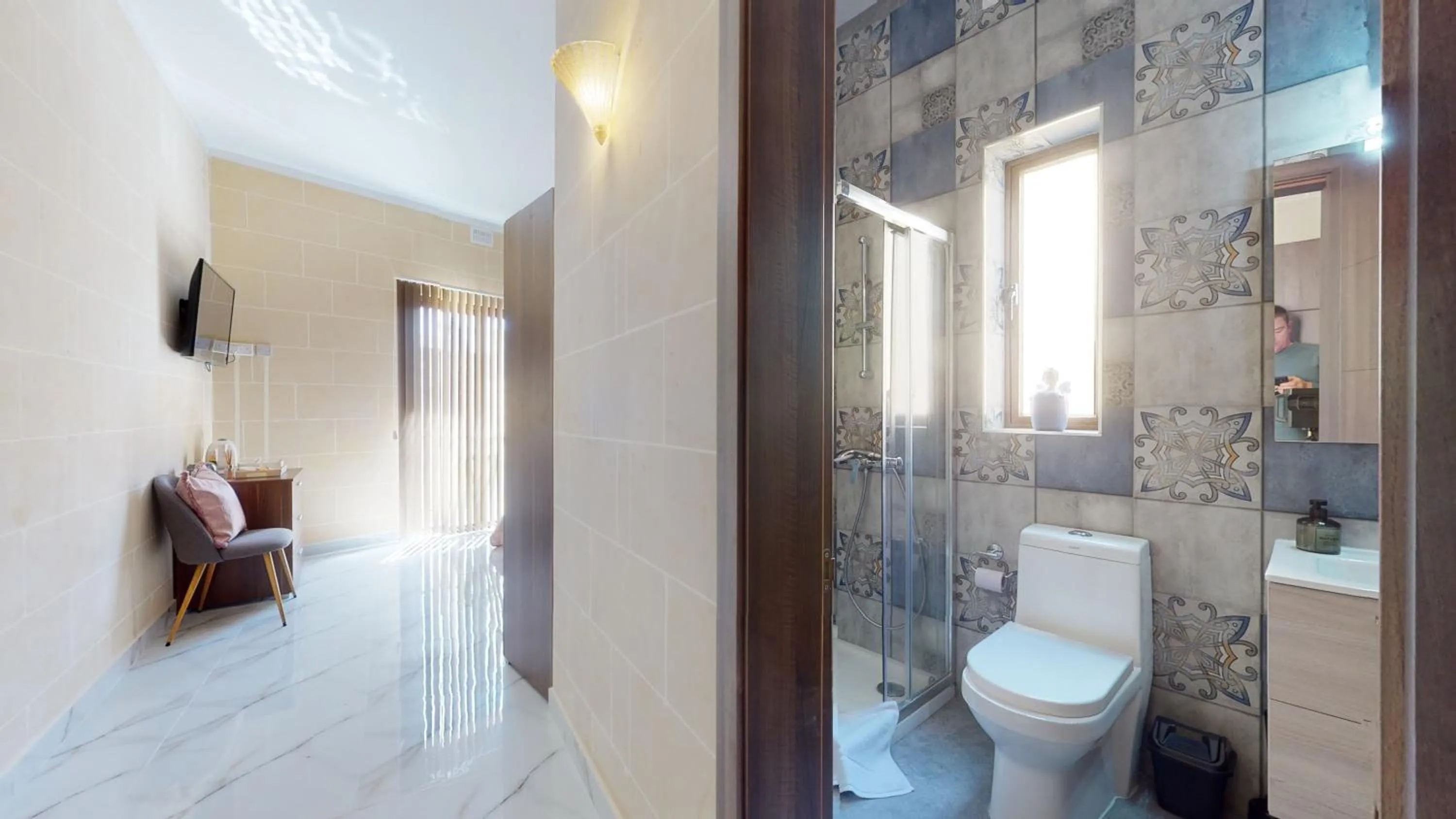 Shower, Bathroom in Dubhlina - Luxury Bed & Breakfast - Gozo