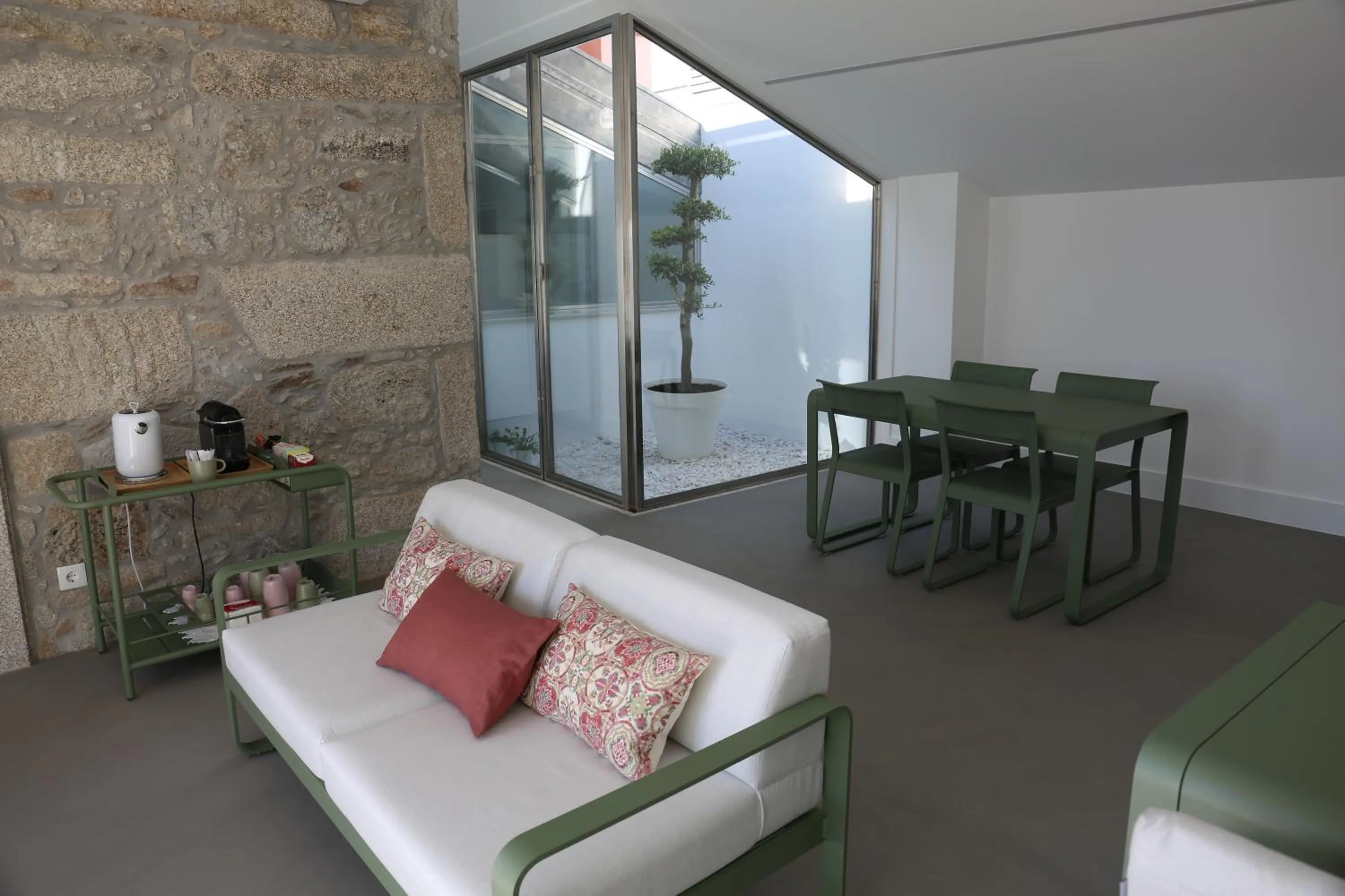 Coffee/tea facilities in Avenida Viana Boutique Suites