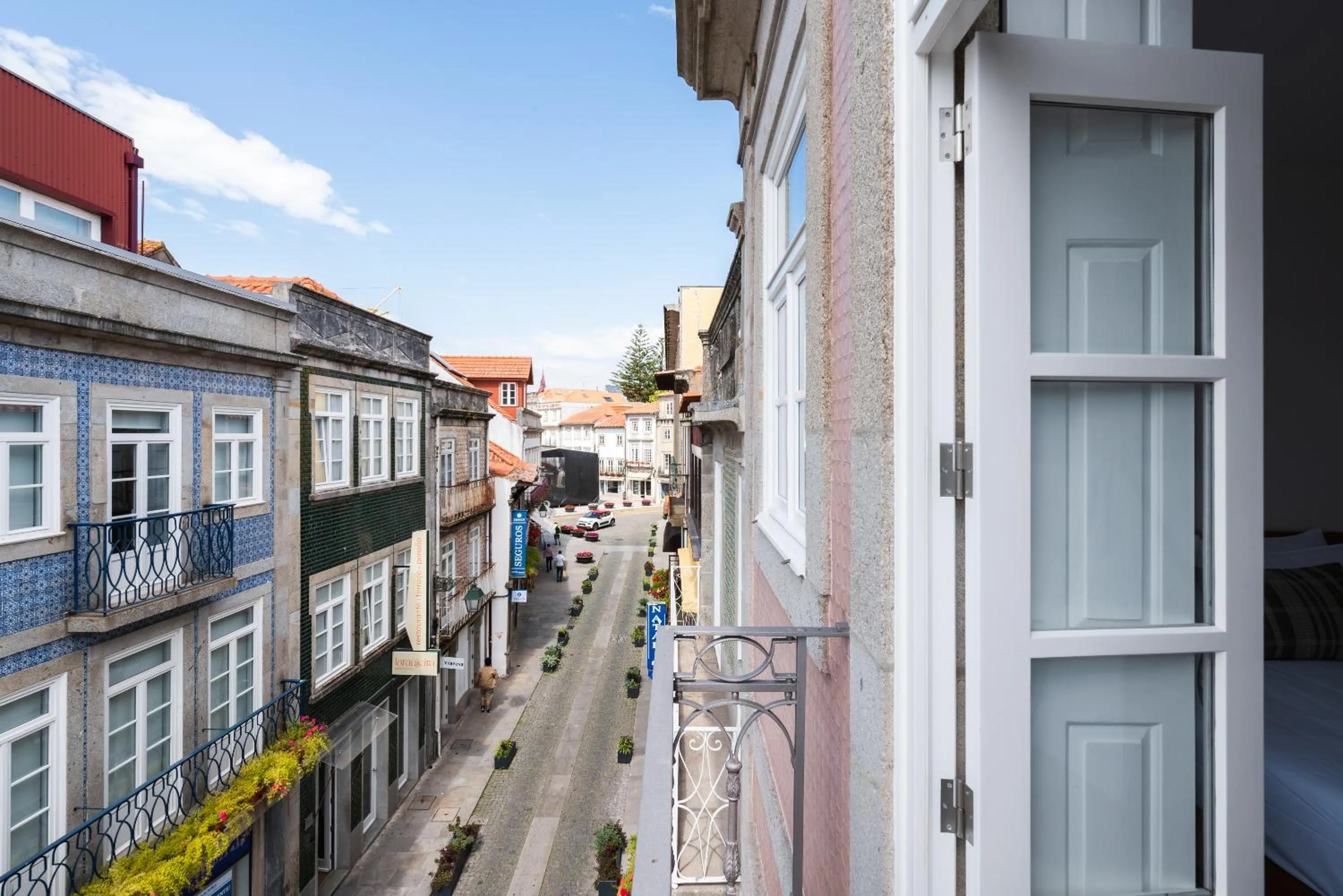 Day in Avenida Viana Boutique Suites