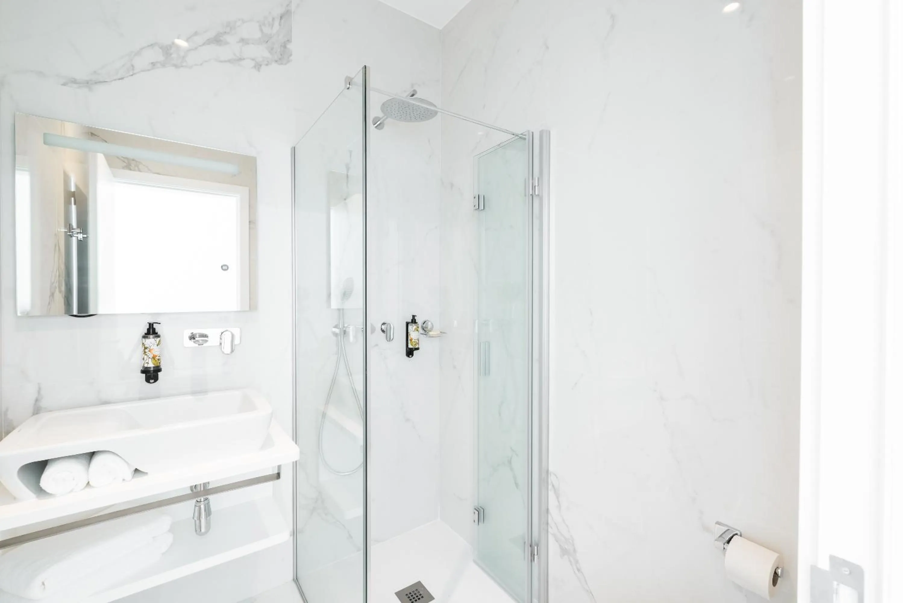 Shower in Avenida Viana Boutique Suites