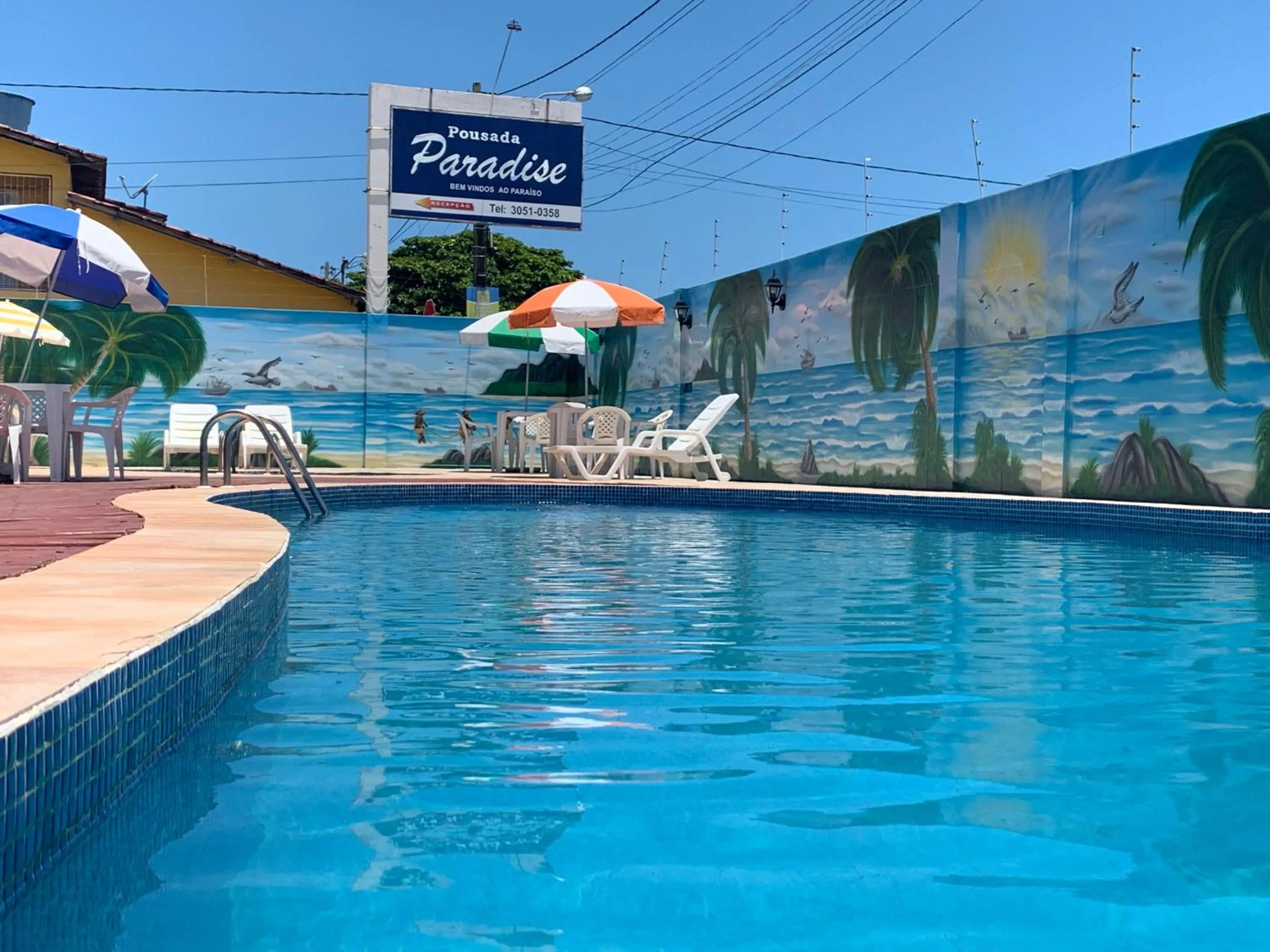 Swimming pool in Pousada Paradise