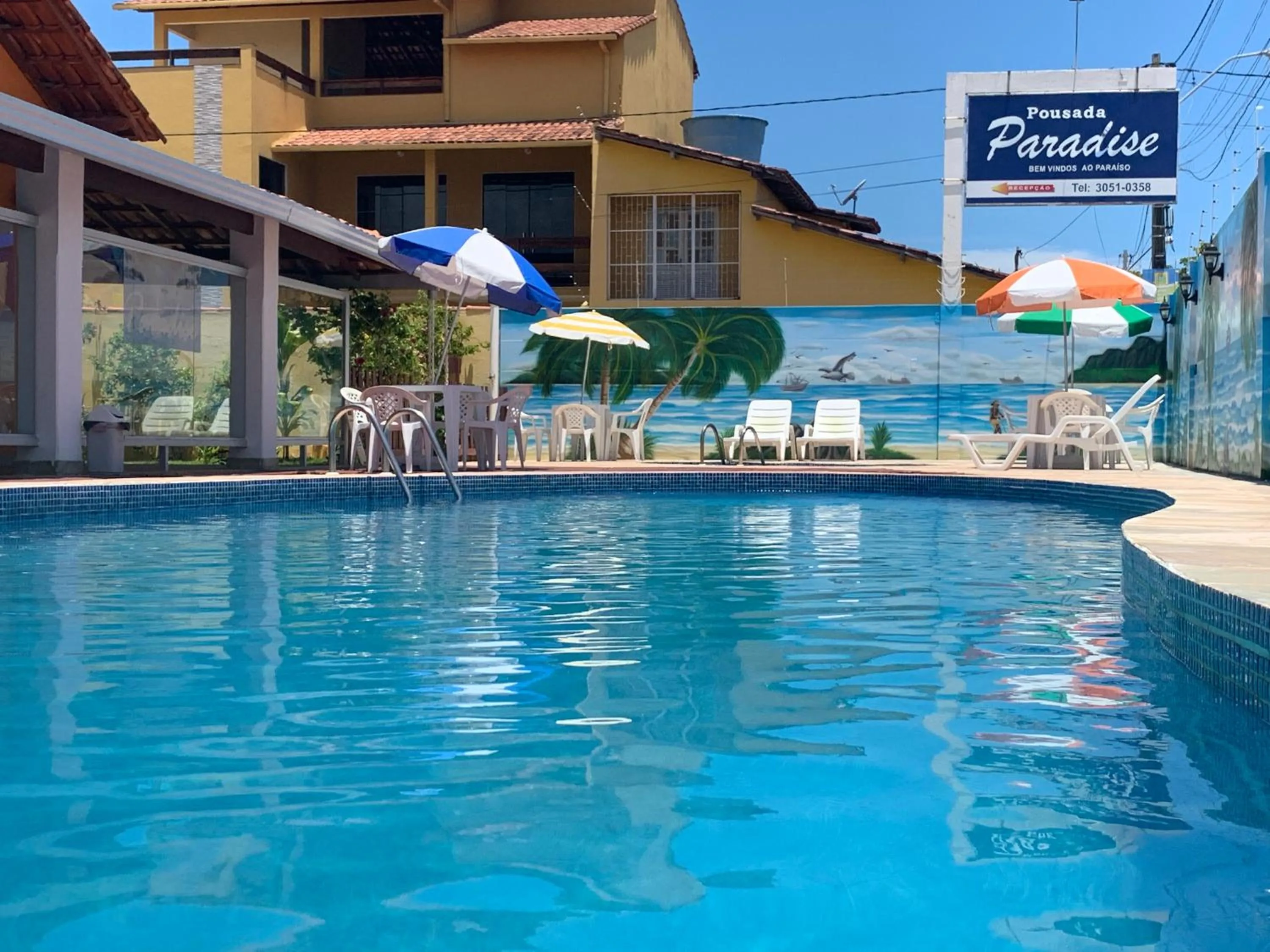 Swimming pool in Pousada Paradise