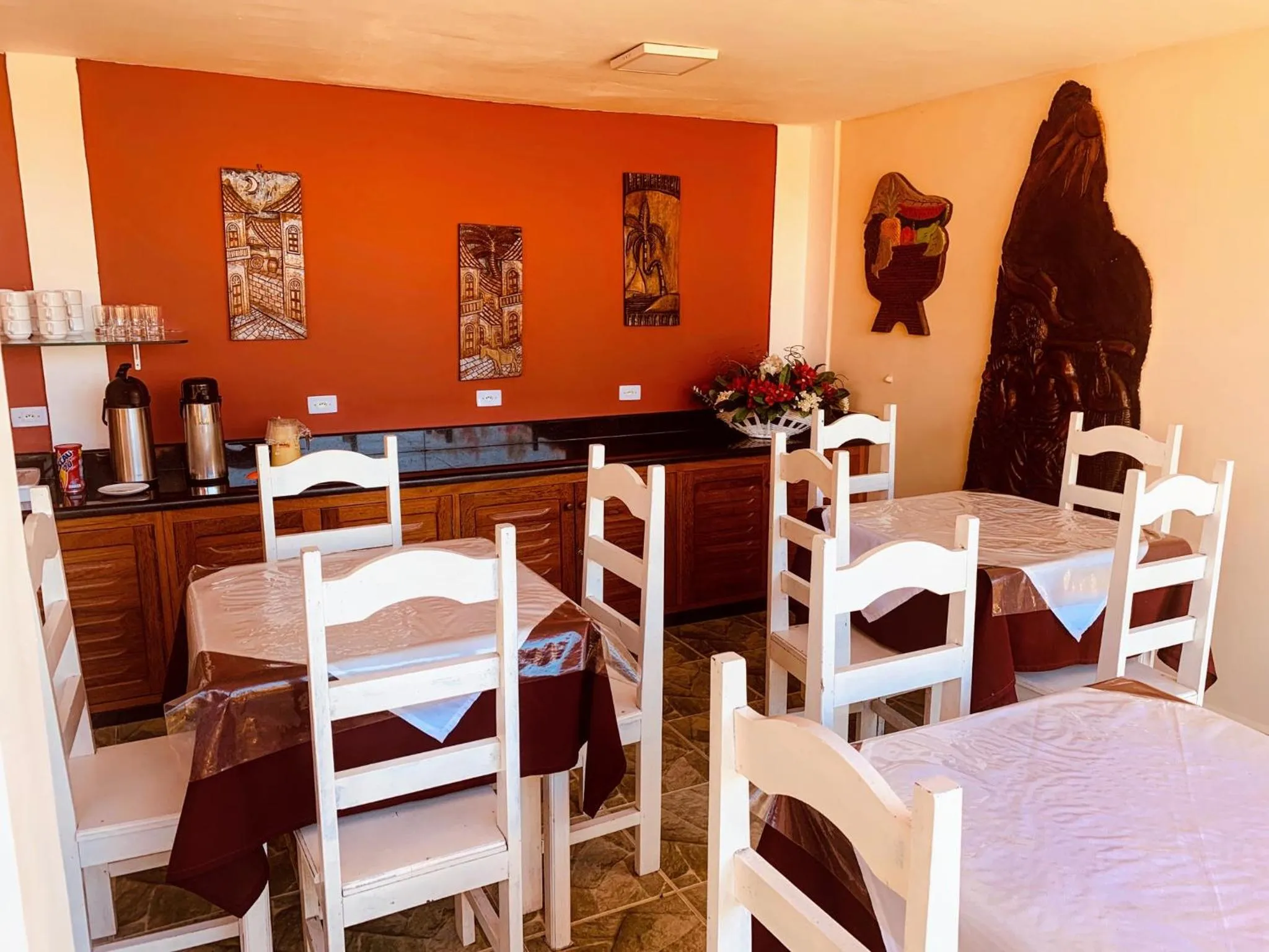 Buffet breakfast in Pousada Paradise