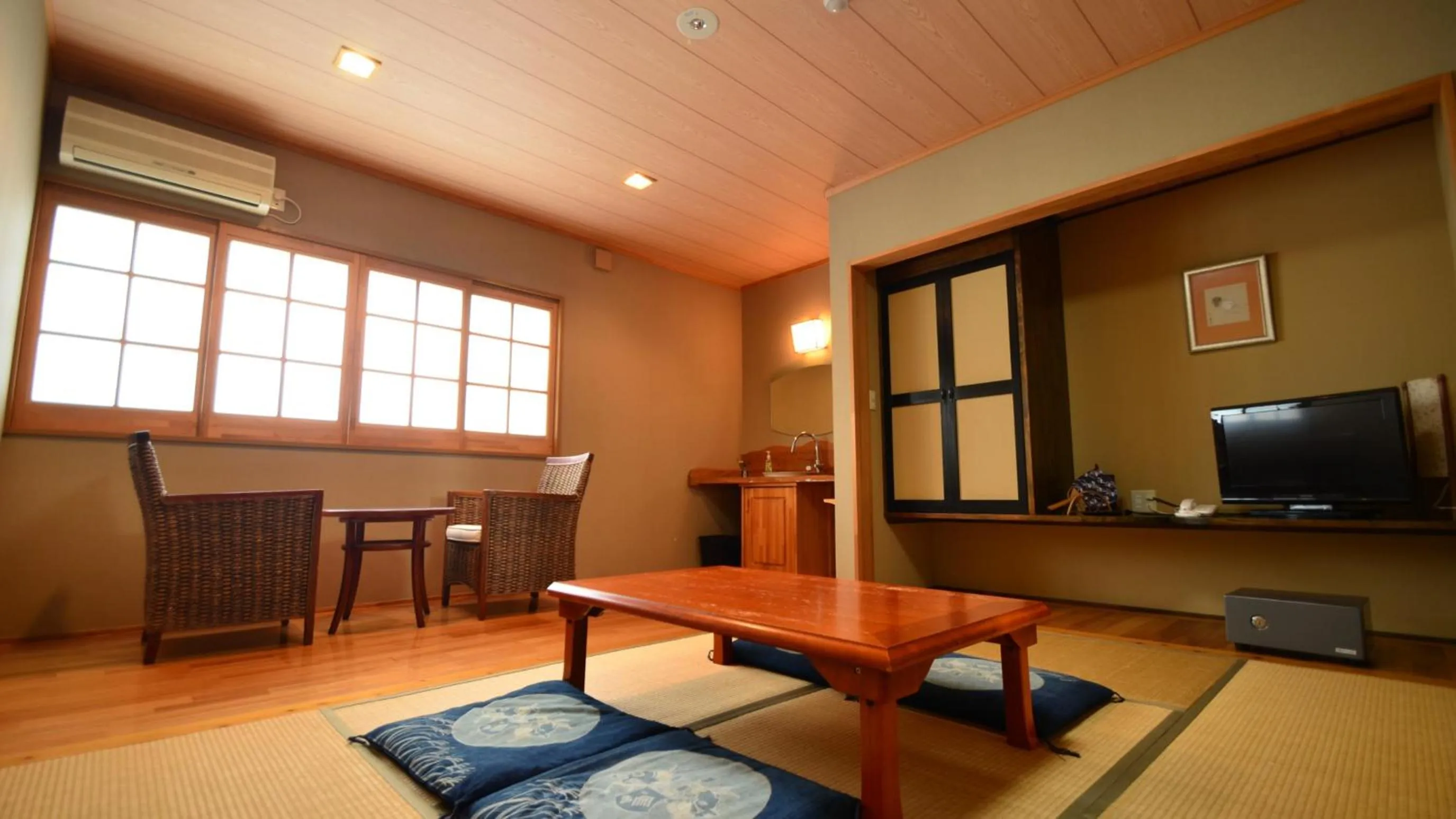 Photo of the whole room in Shikisai no Sato Manyu