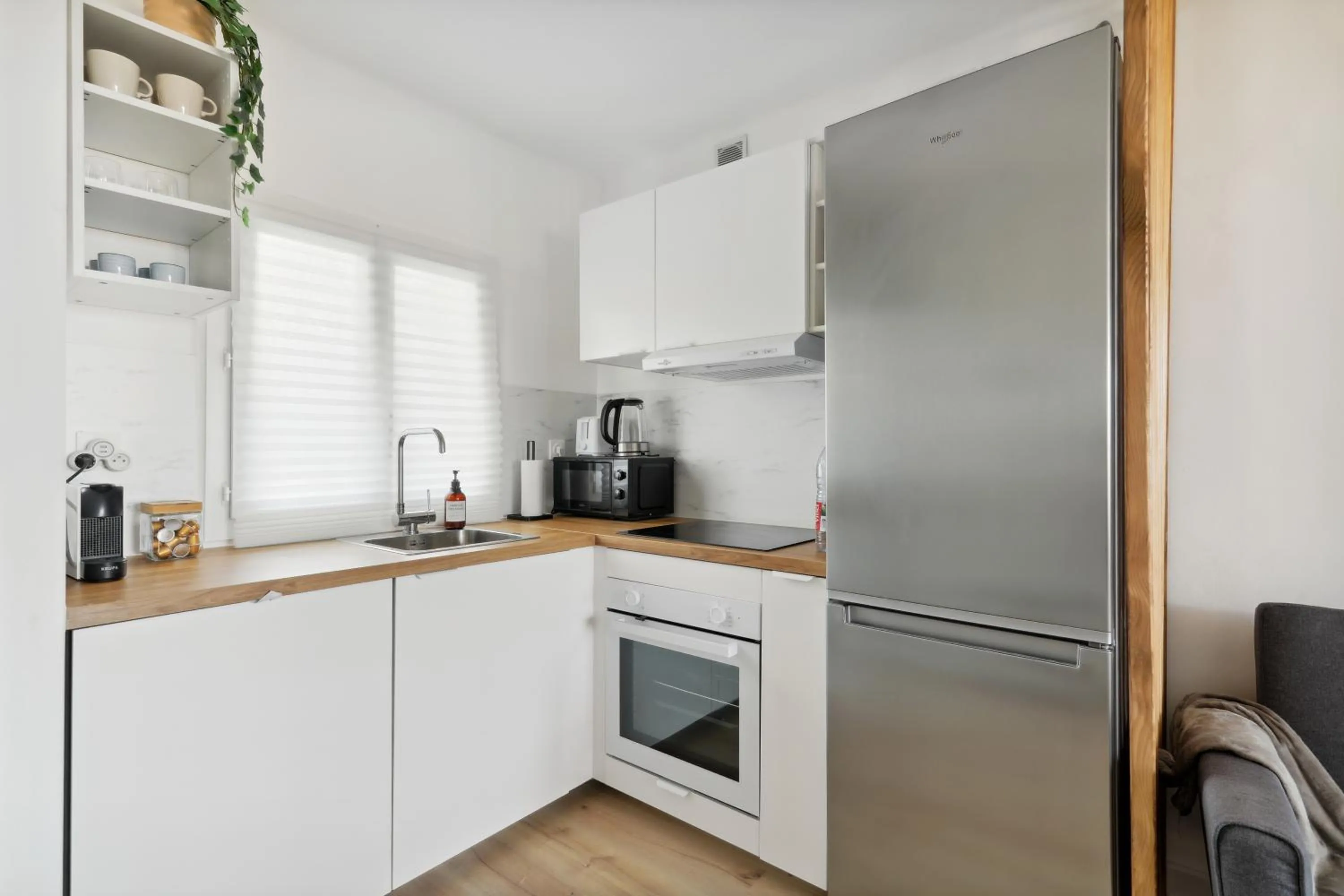 Coffee/tea facilities in Le Beausoleil Duplex (Clim - Wifi - Netflix)