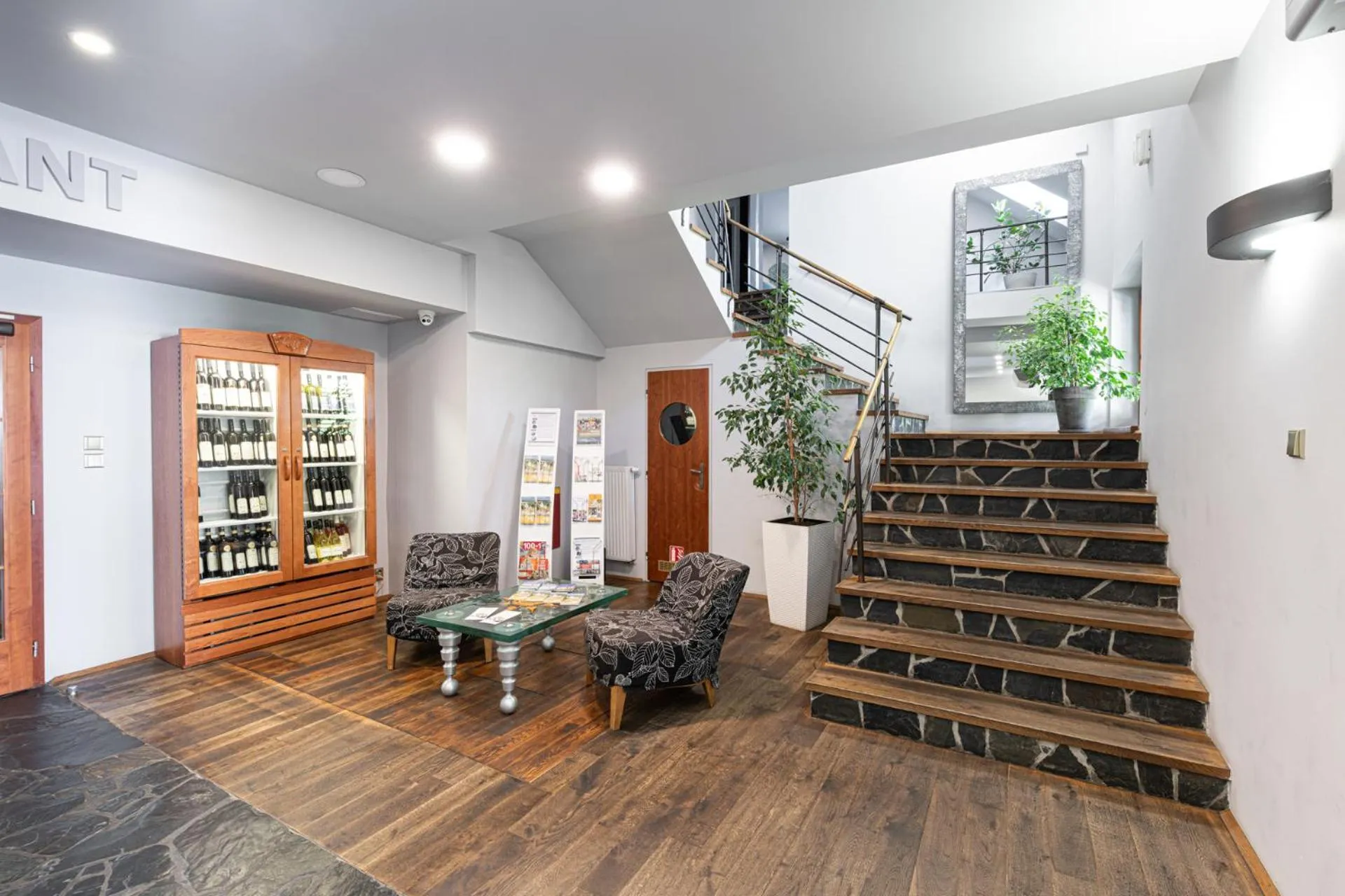 Lobby or reception in Hotel Maroli Mikulov