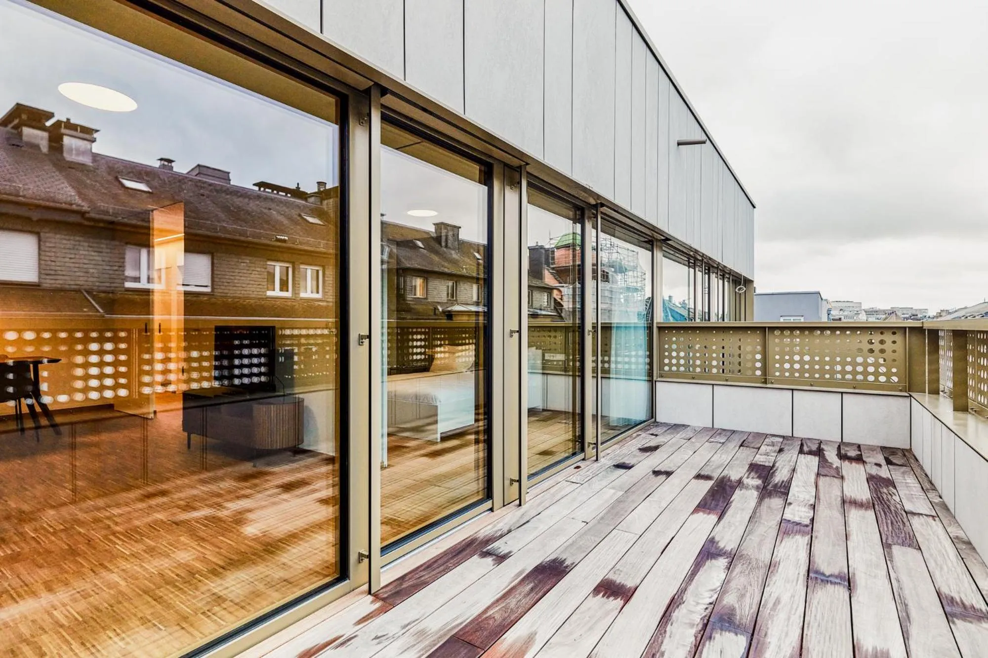 Balcony/Terrace in Résidence du Lys - Perrin Apartments