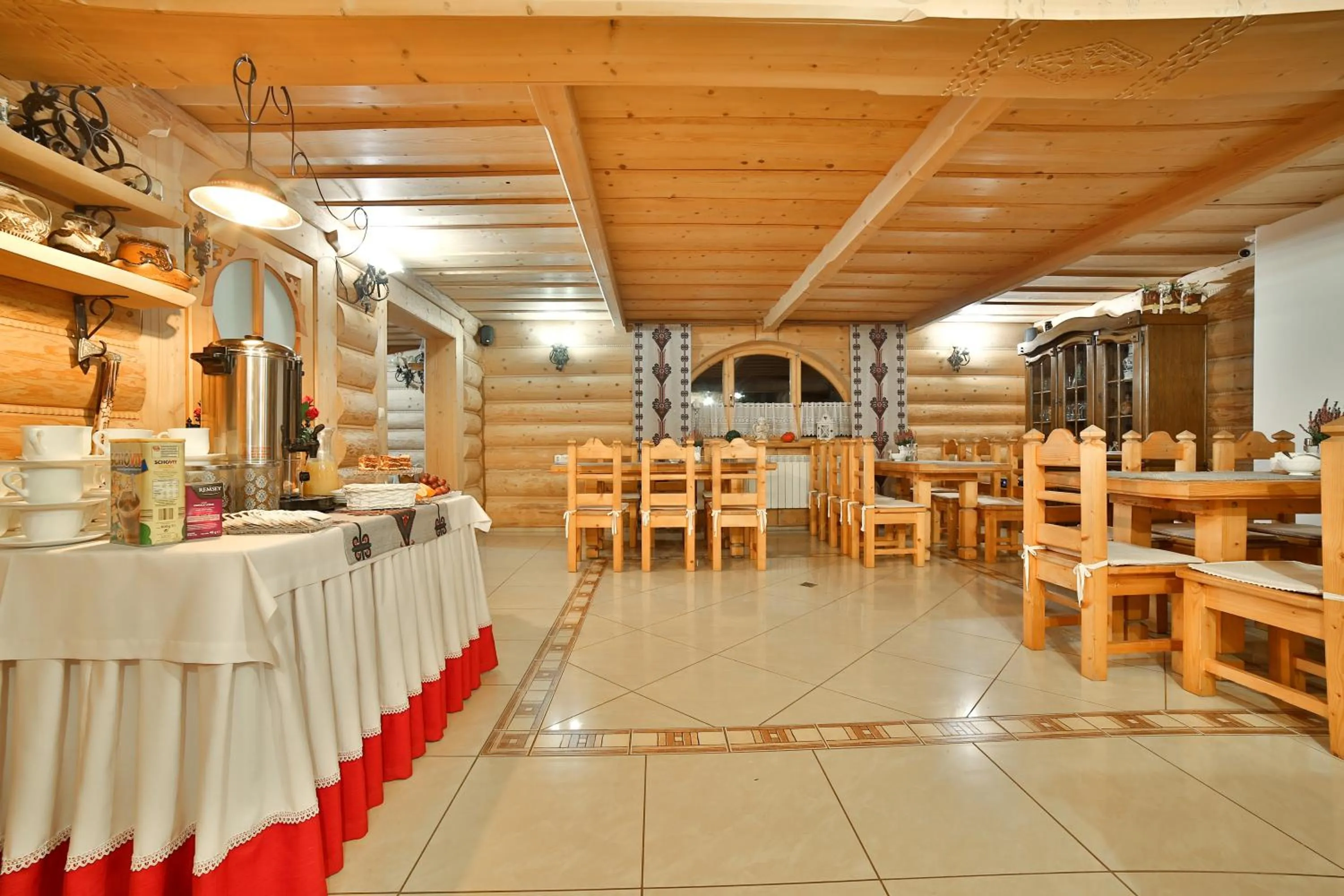 Dining area in Willa Jarząbek - 5 min do term Szaflary I Gorący Potok