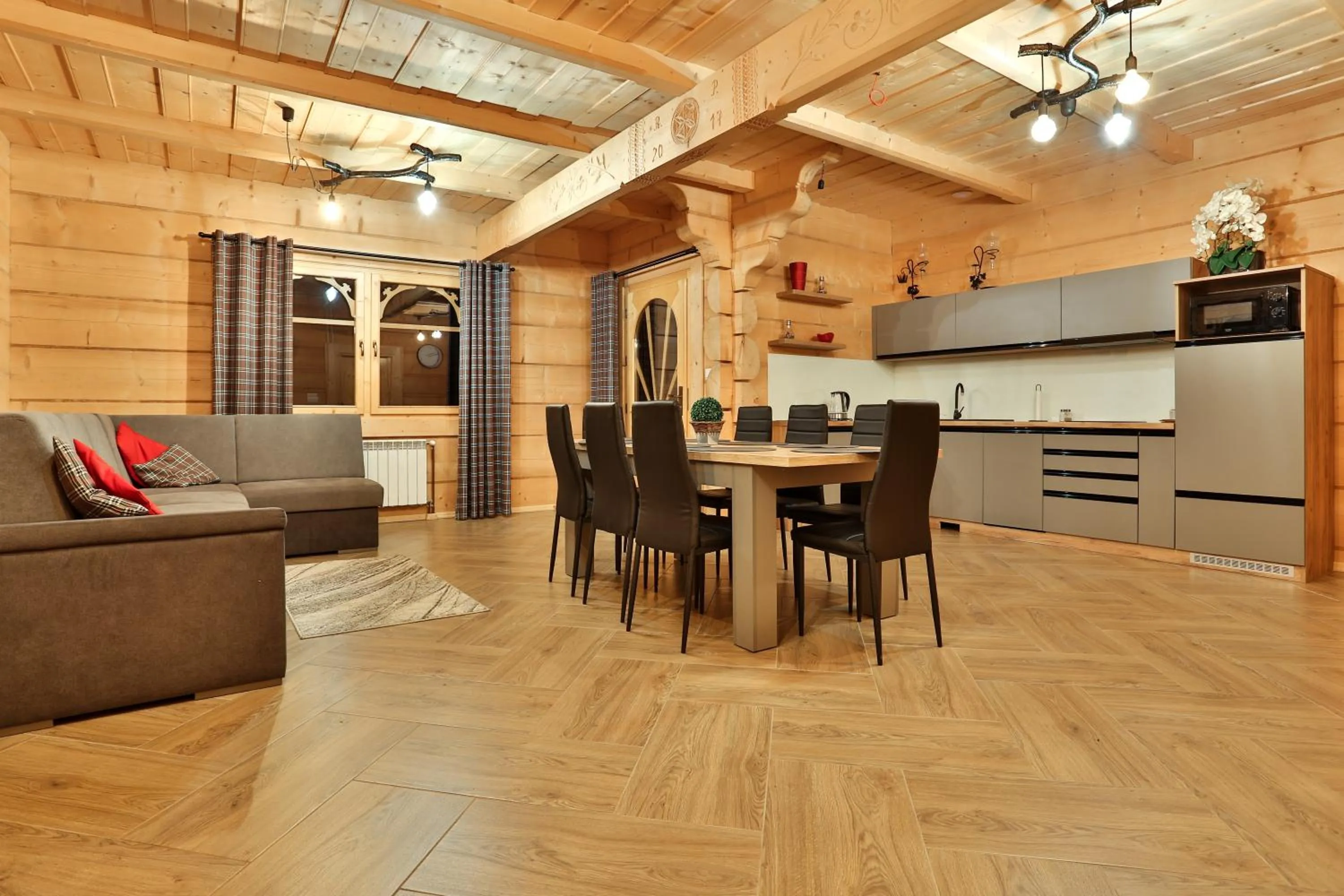 Communal lounge/ TV room in Willa Jarząbek - 5 min do term Szaflary I Gorący Potok