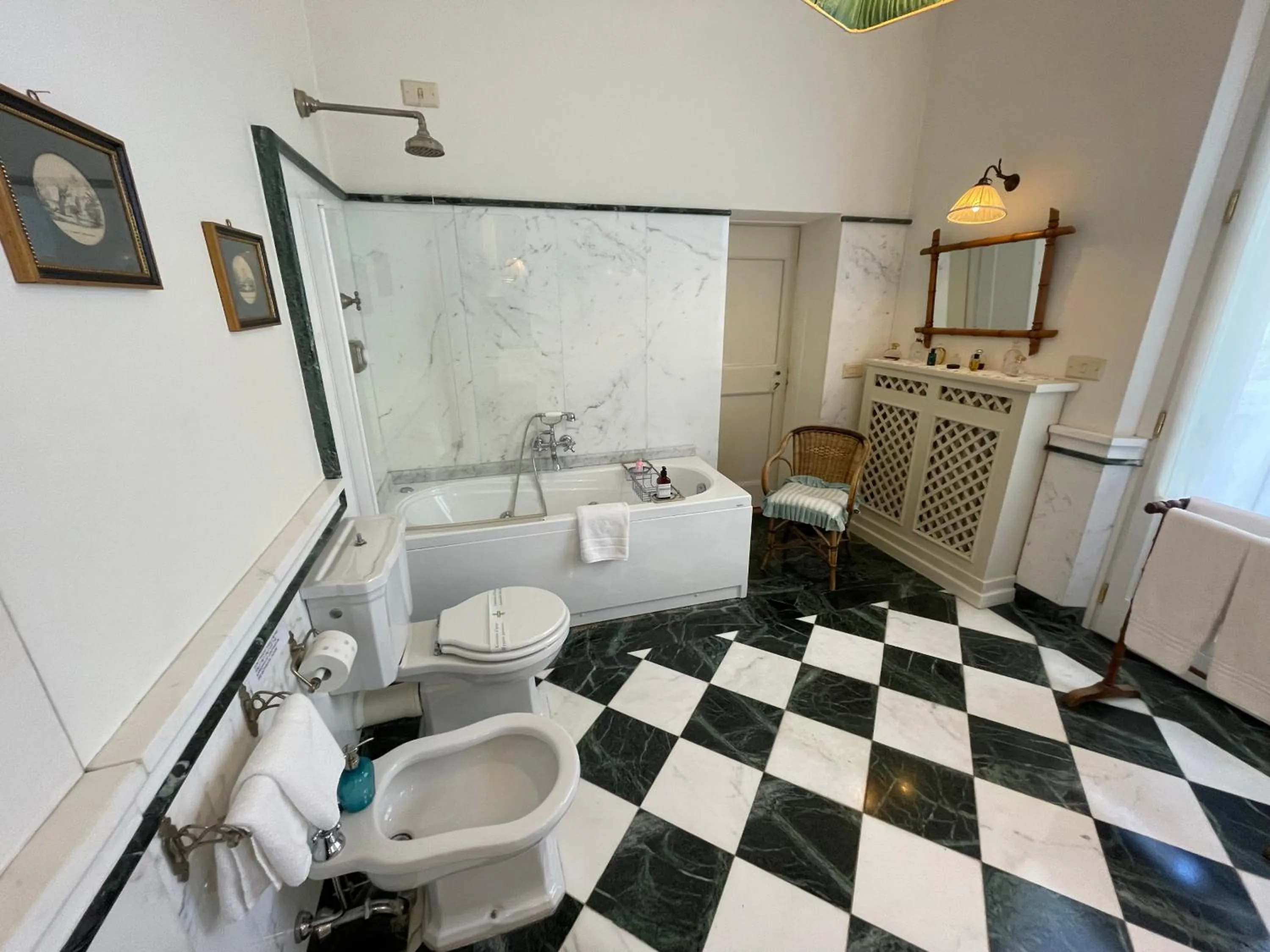 Shower in Villa la Moresca Relais de Charme B&B MONTECATINI ALTO