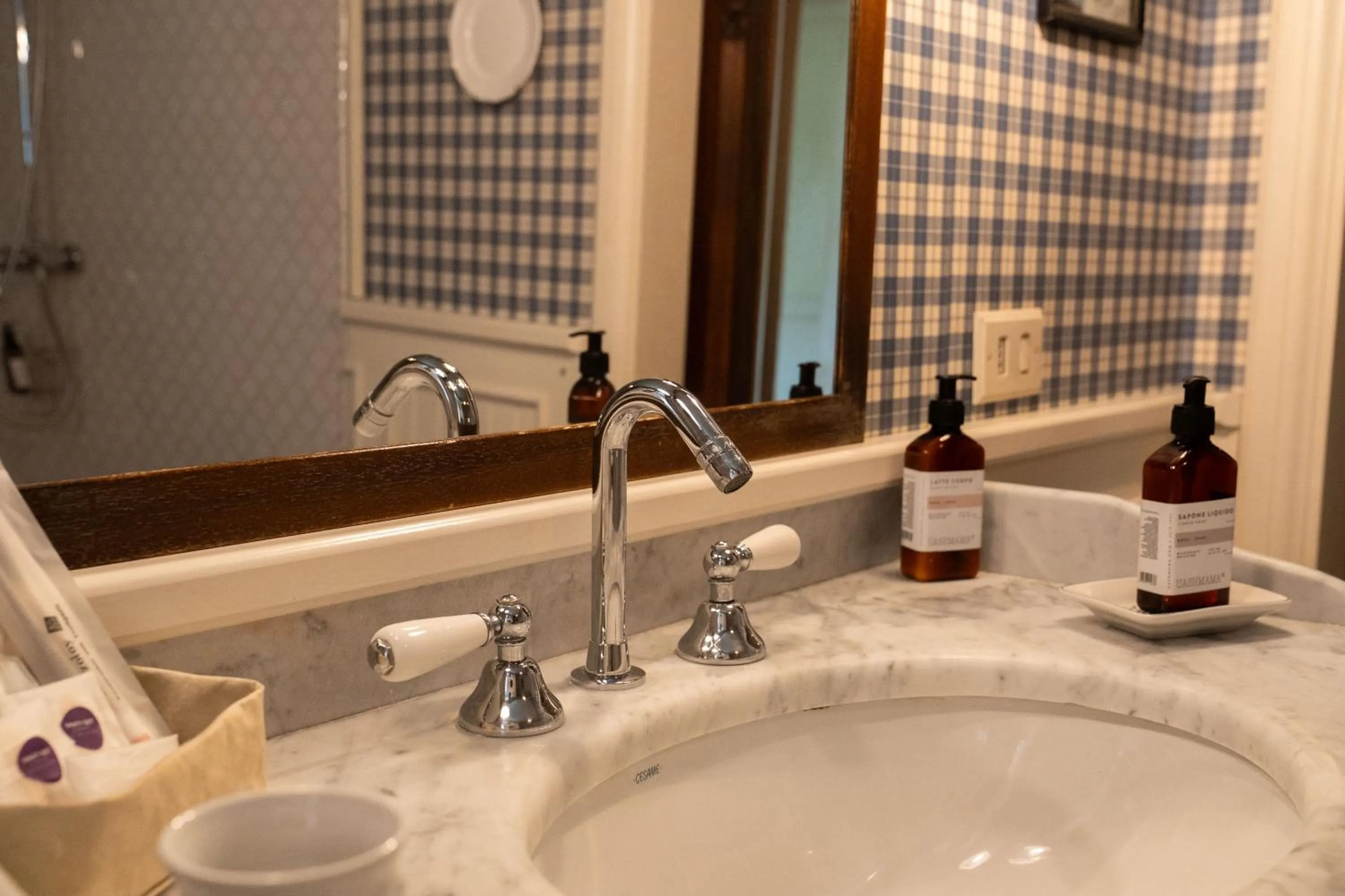 Bathroom in Villa la Moresca Relais de Charme B&B MONTECATINI ALTO