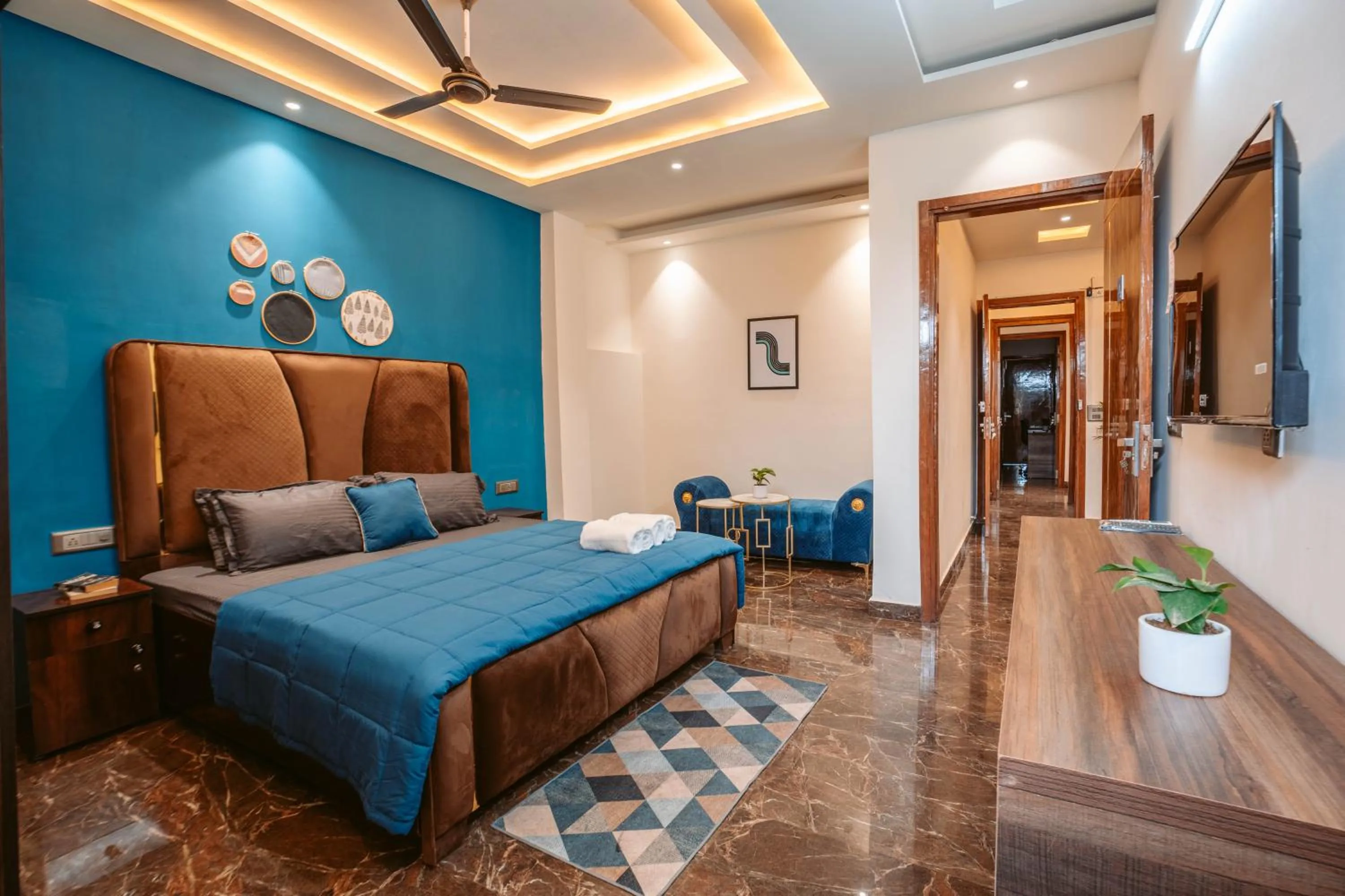 Bed in FlxHo Duo - Serviced Apartment & Rooms - Golf Course Road